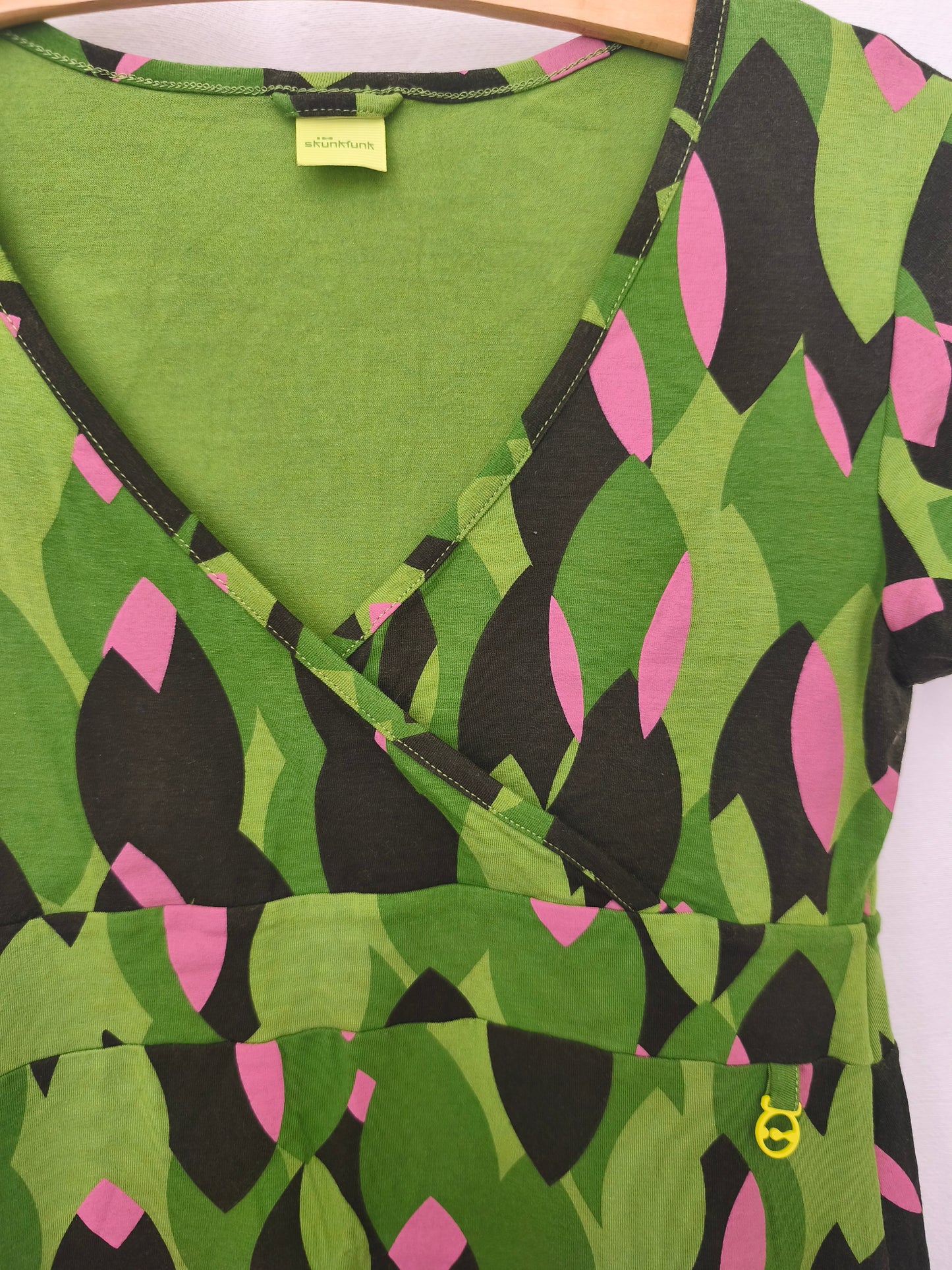 Robe empire effet portefeuille à imprimé feuilles géométriques