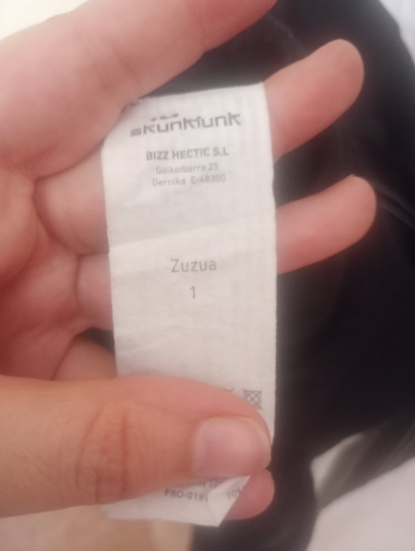 Robe courte blanche et noire Zuzua