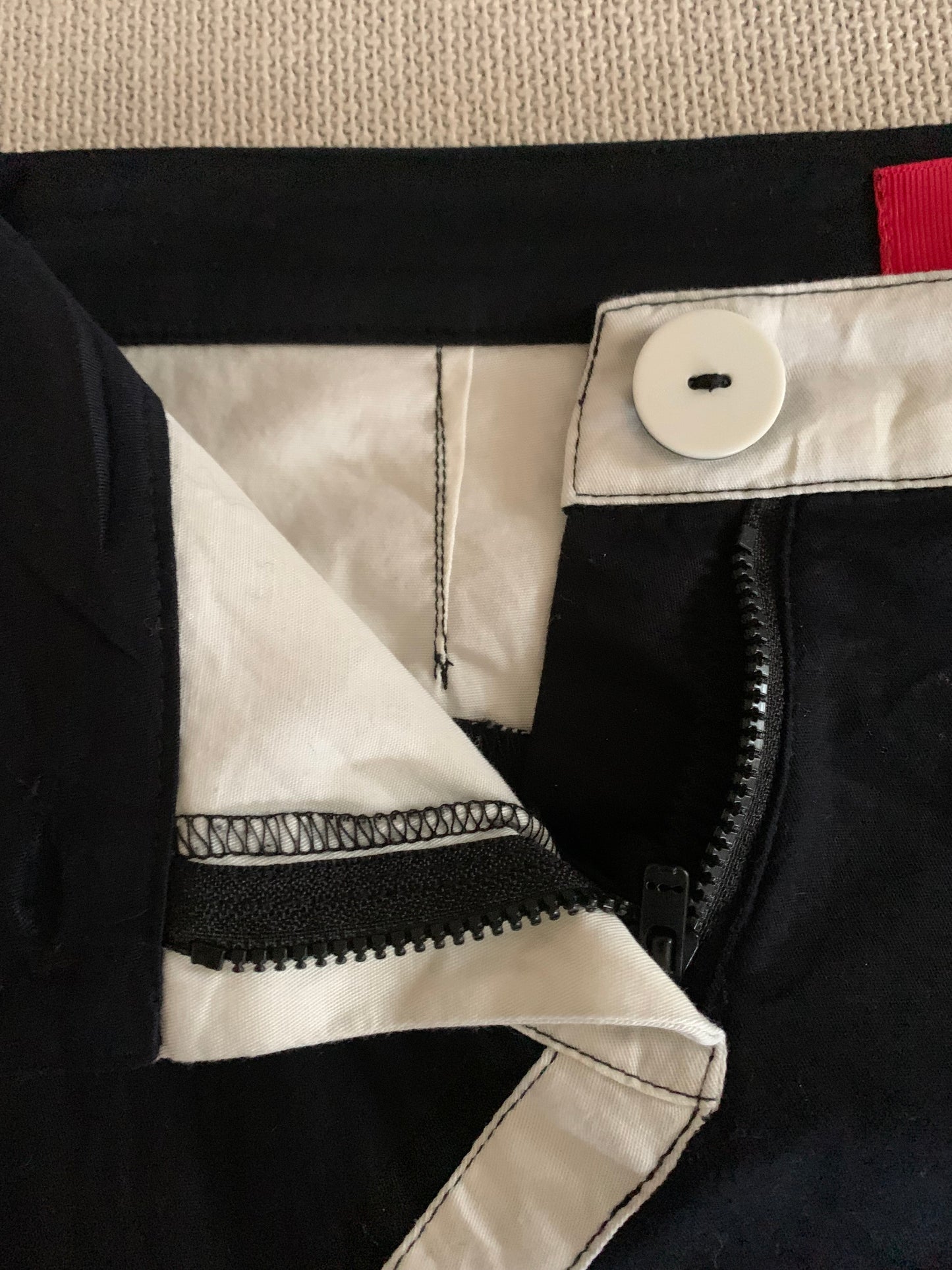 Falda bicolor negra y blanca