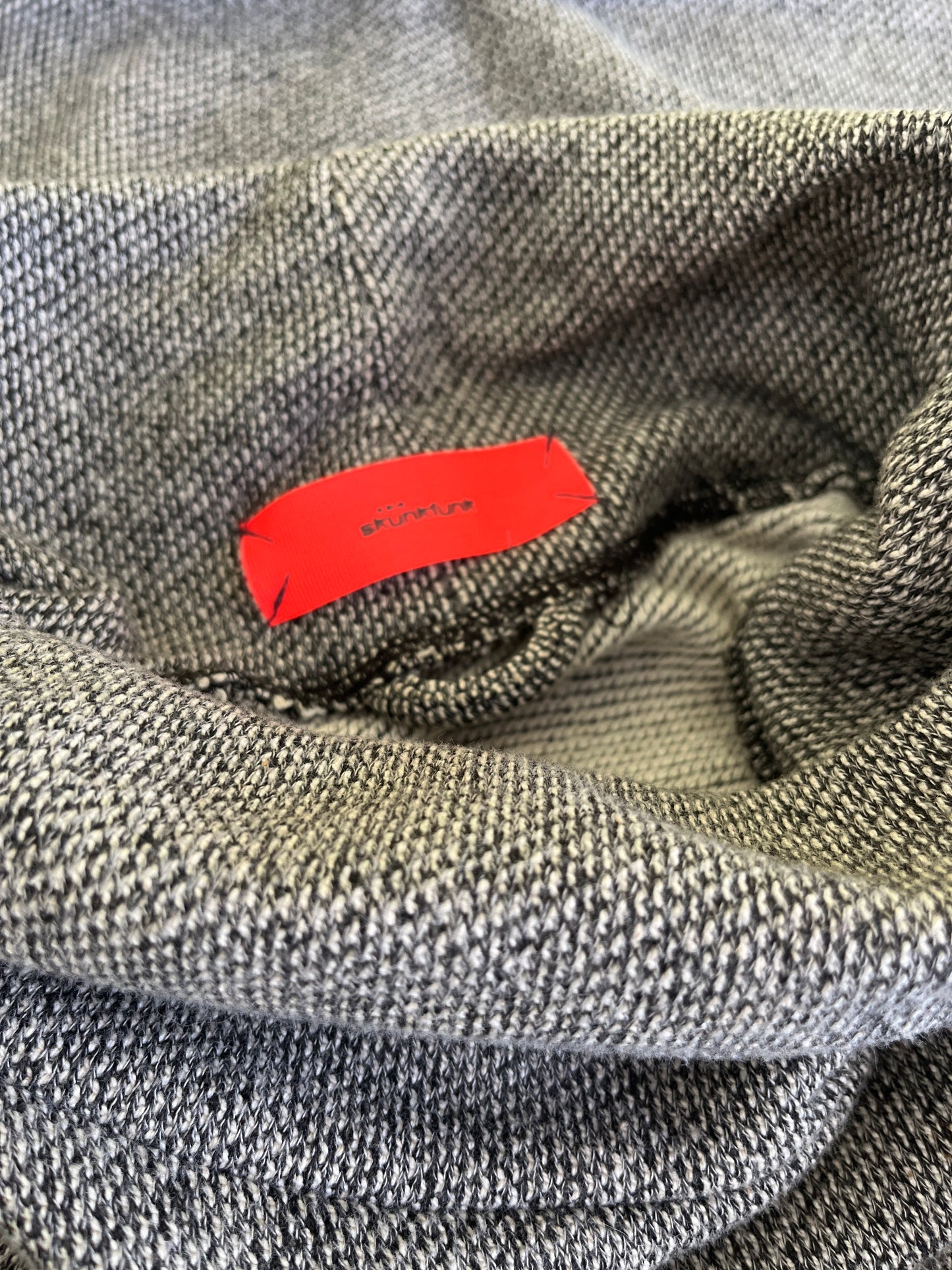 Vestido gris ajustado