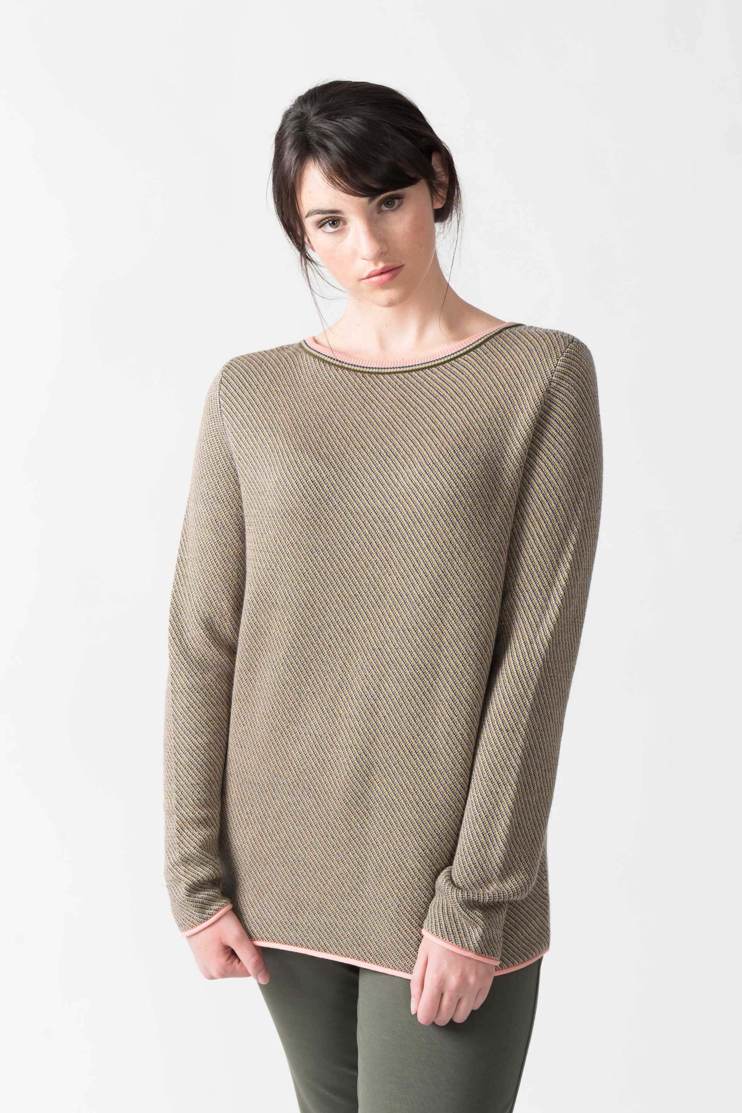 ADIRA WOMEN SWEATER