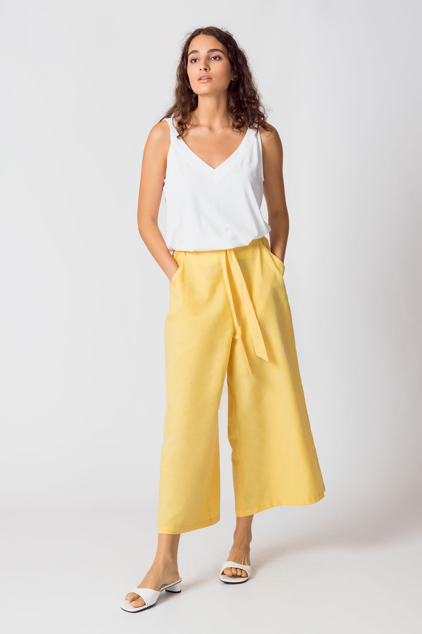 DONA WOMEN TROUSER