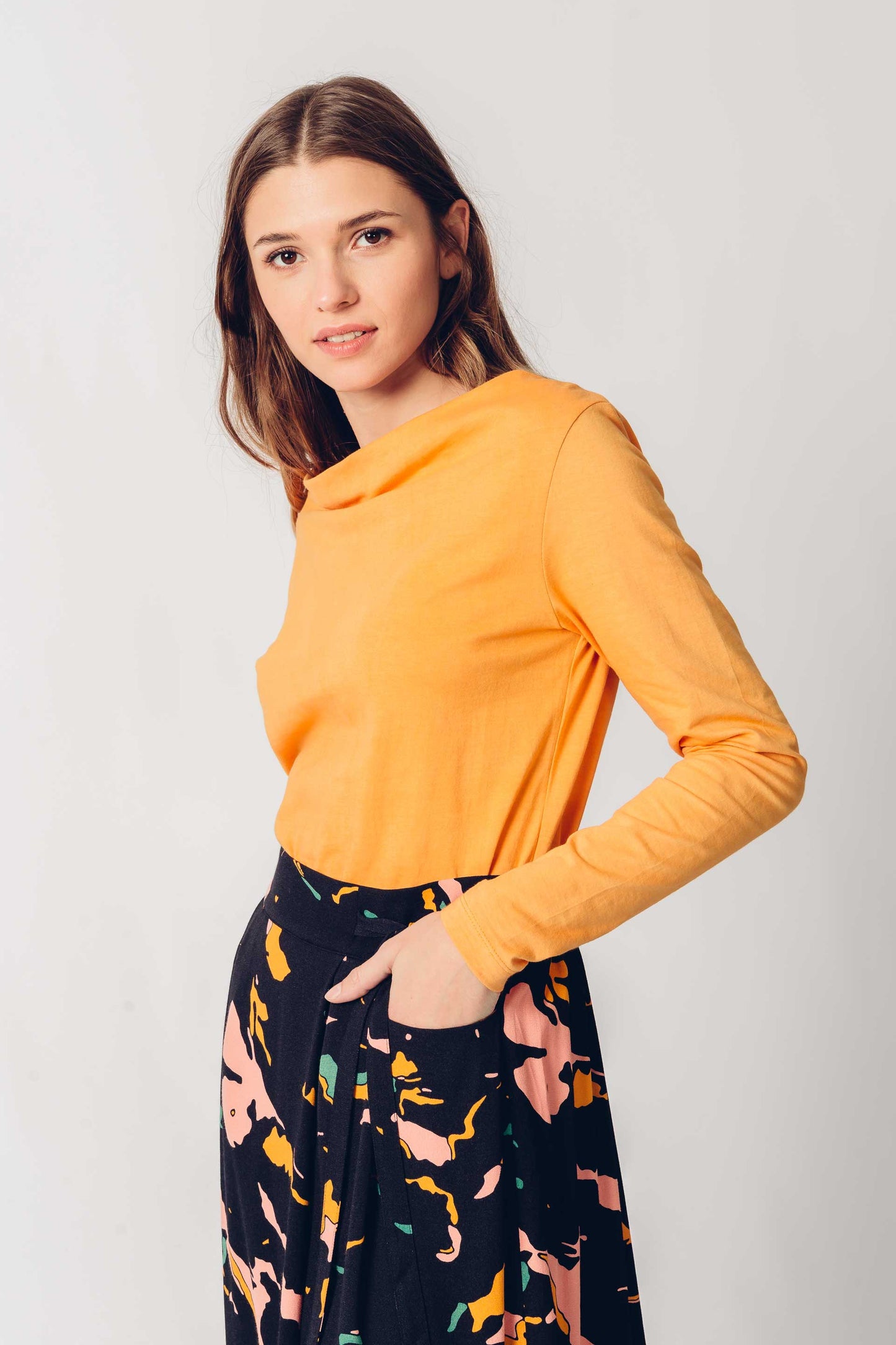 HOGEITAZORTZI WOMEN T-SHIRT