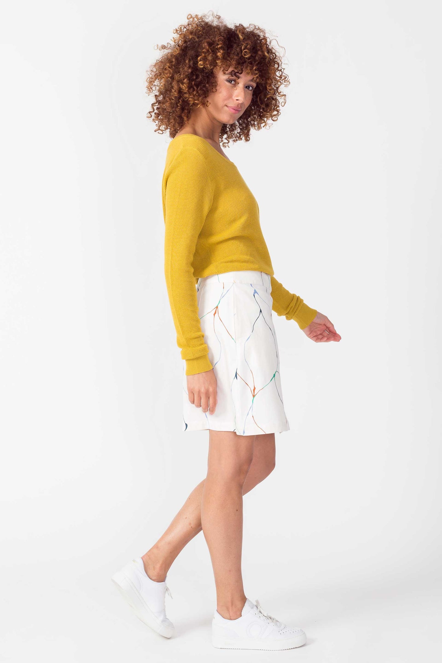 IRADI WOMEN SWEATER