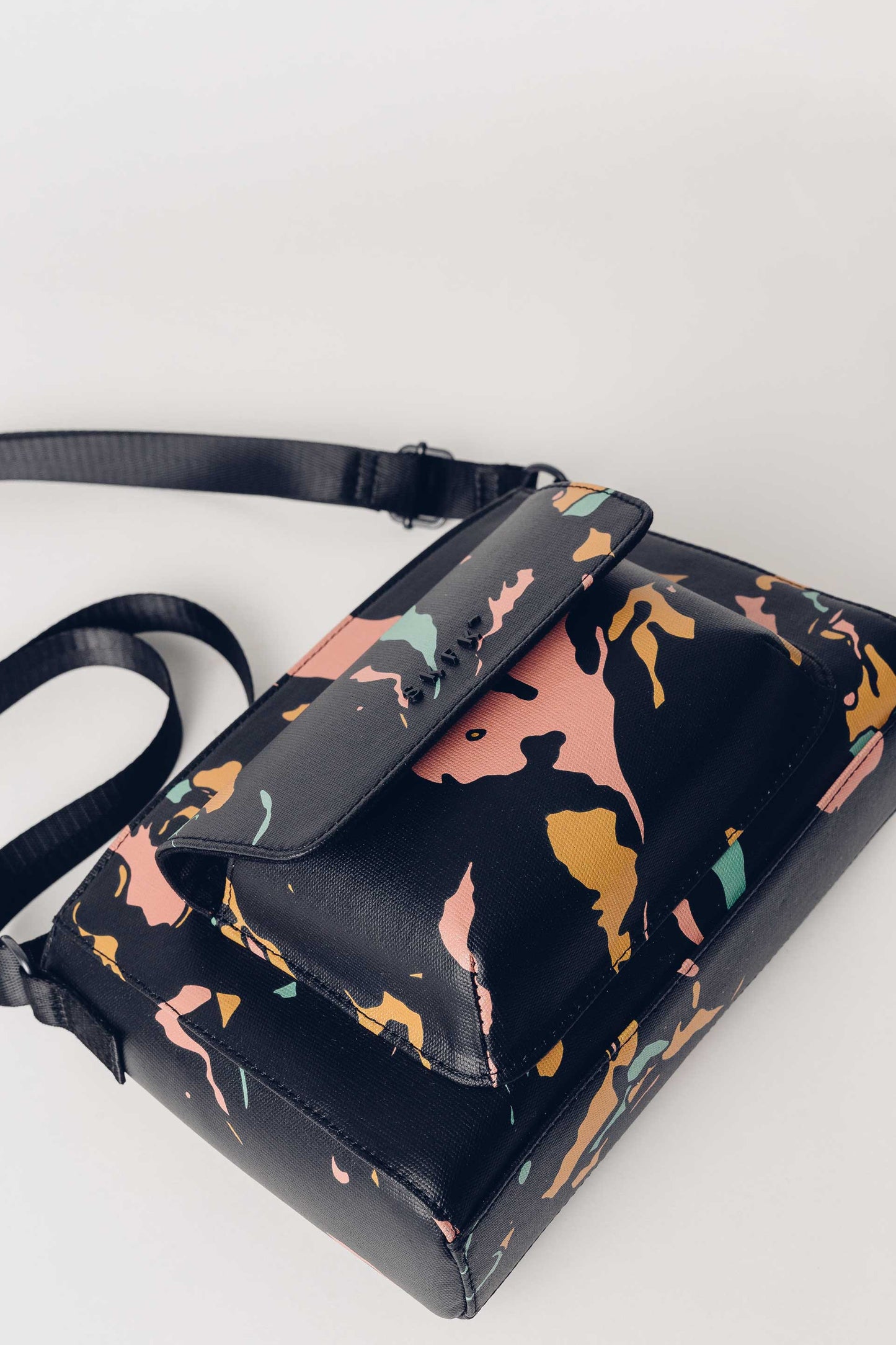 LEIA WOMEN BAG