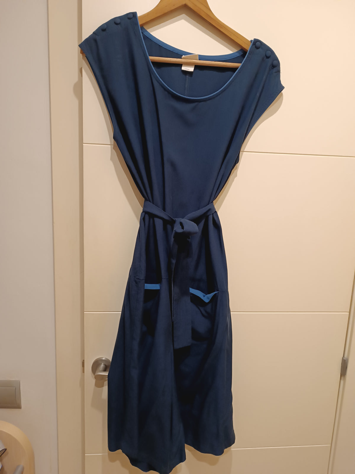 Mono azul