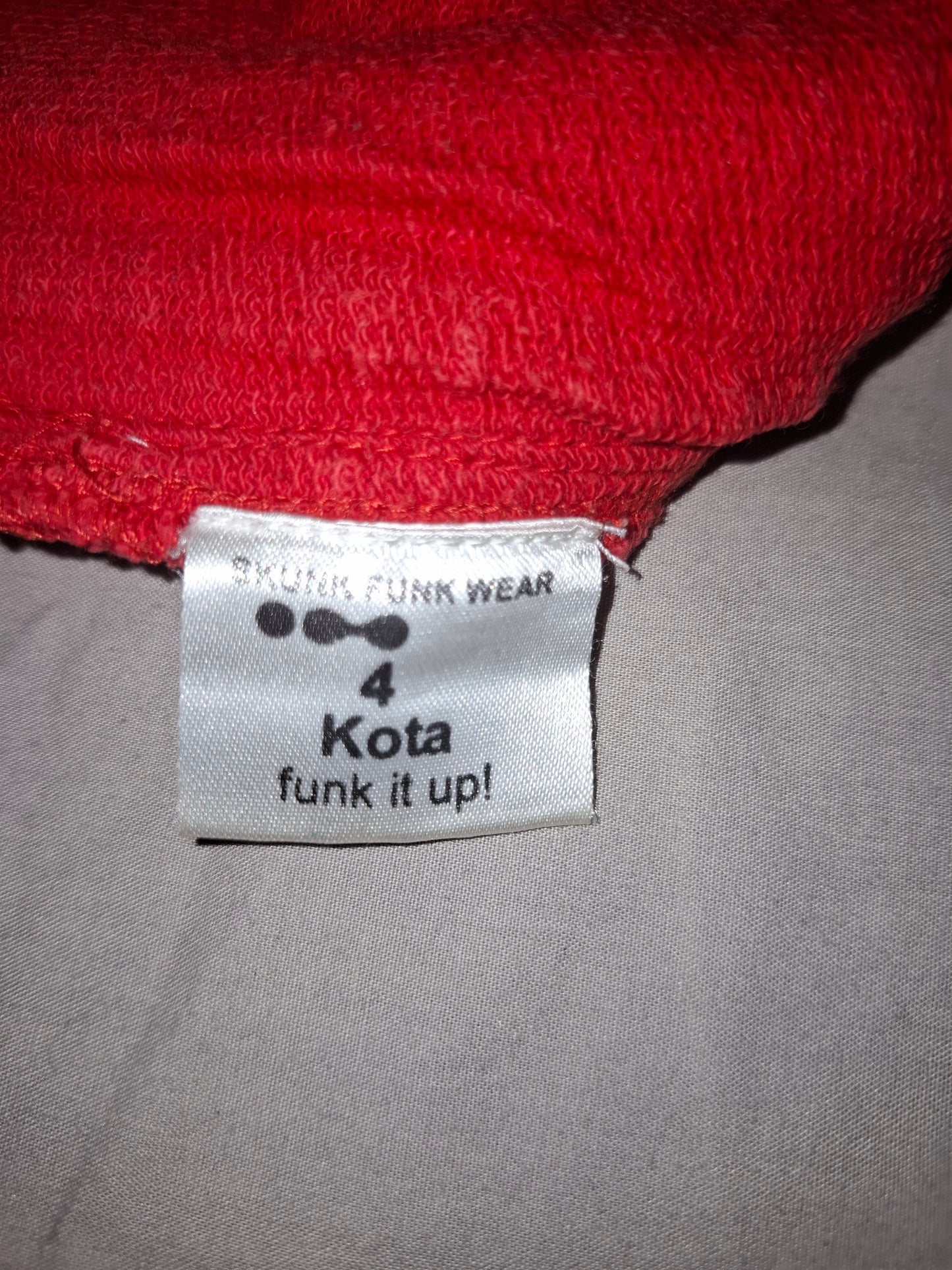 Árbol de la chaqueta roja