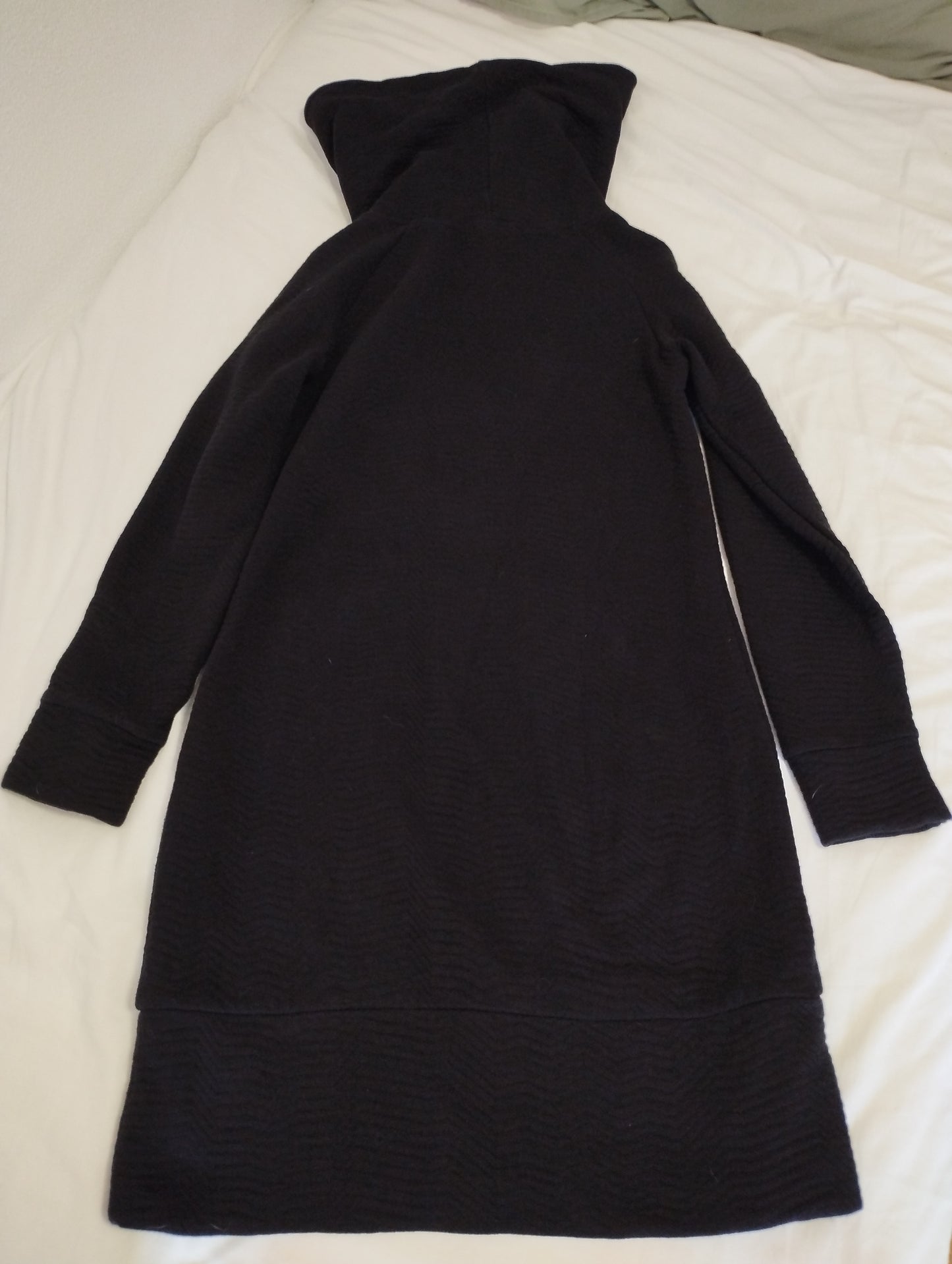 Vestido negro gran cuello