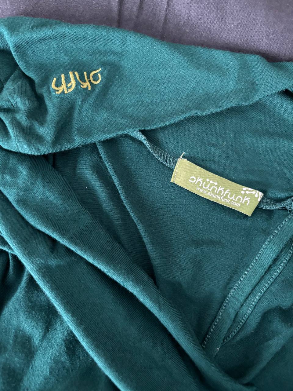 Vestido verde midi cuello barco