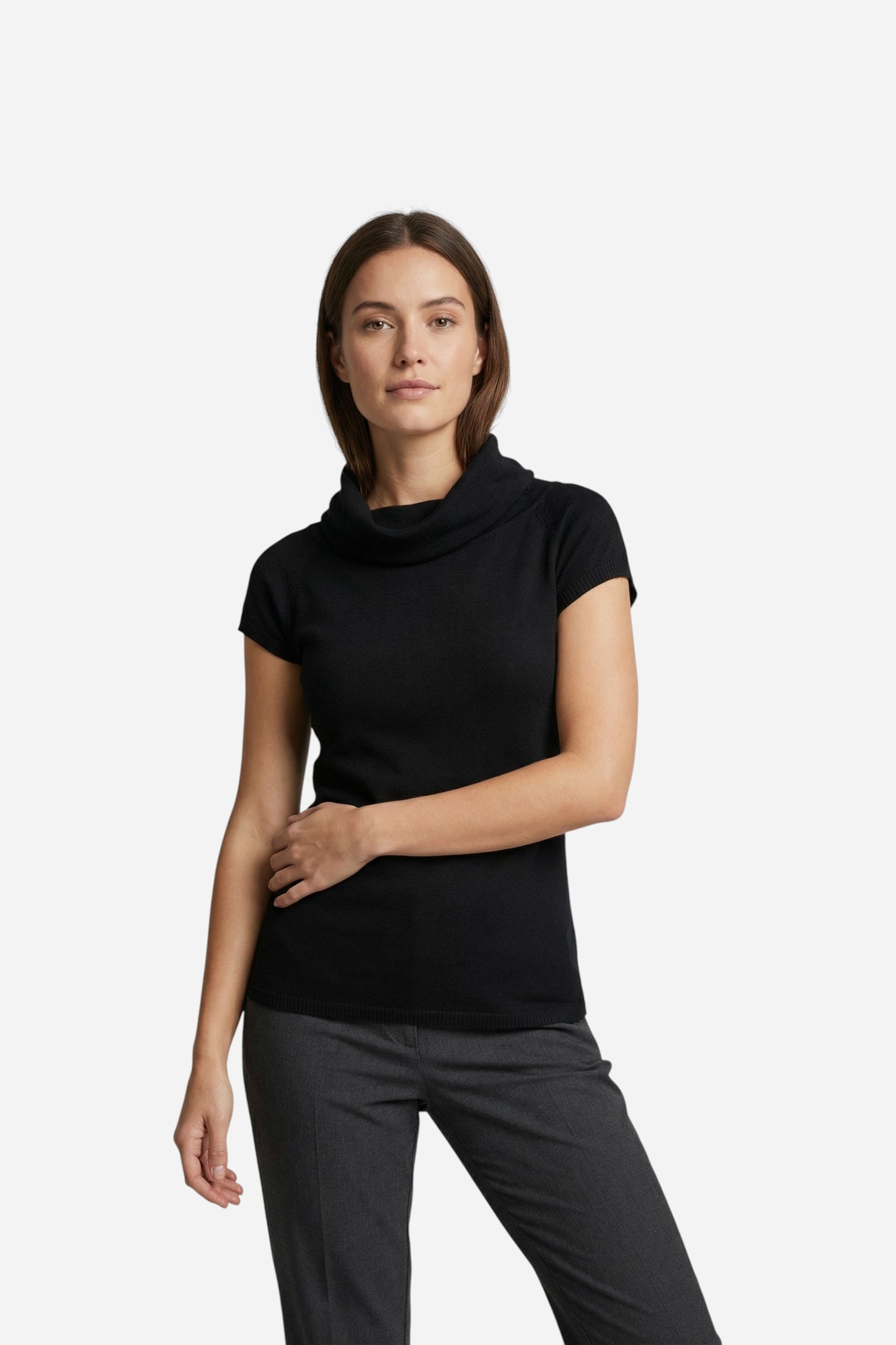 Jersey fino negro cuello chimenea