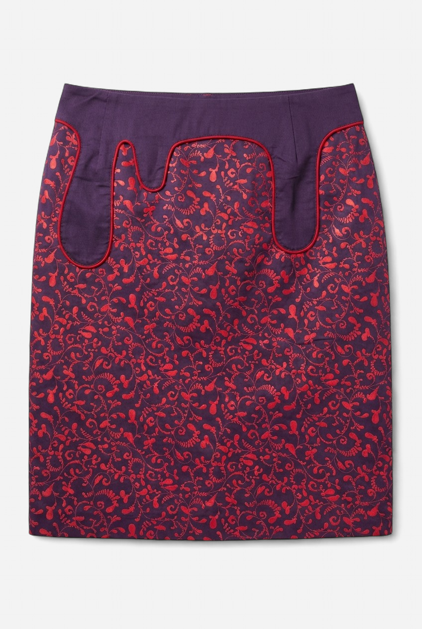 JUPE FOND VIOLET IMPRIMÉE EN ROUGES