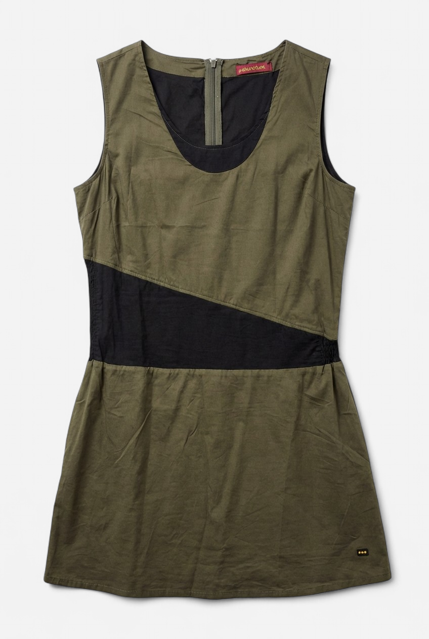 GREEN SLEEVELESS DRESS