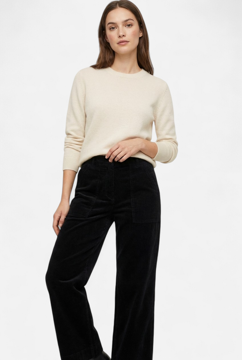 Pantalon velours noir t.46 modèle IARZA GOTS