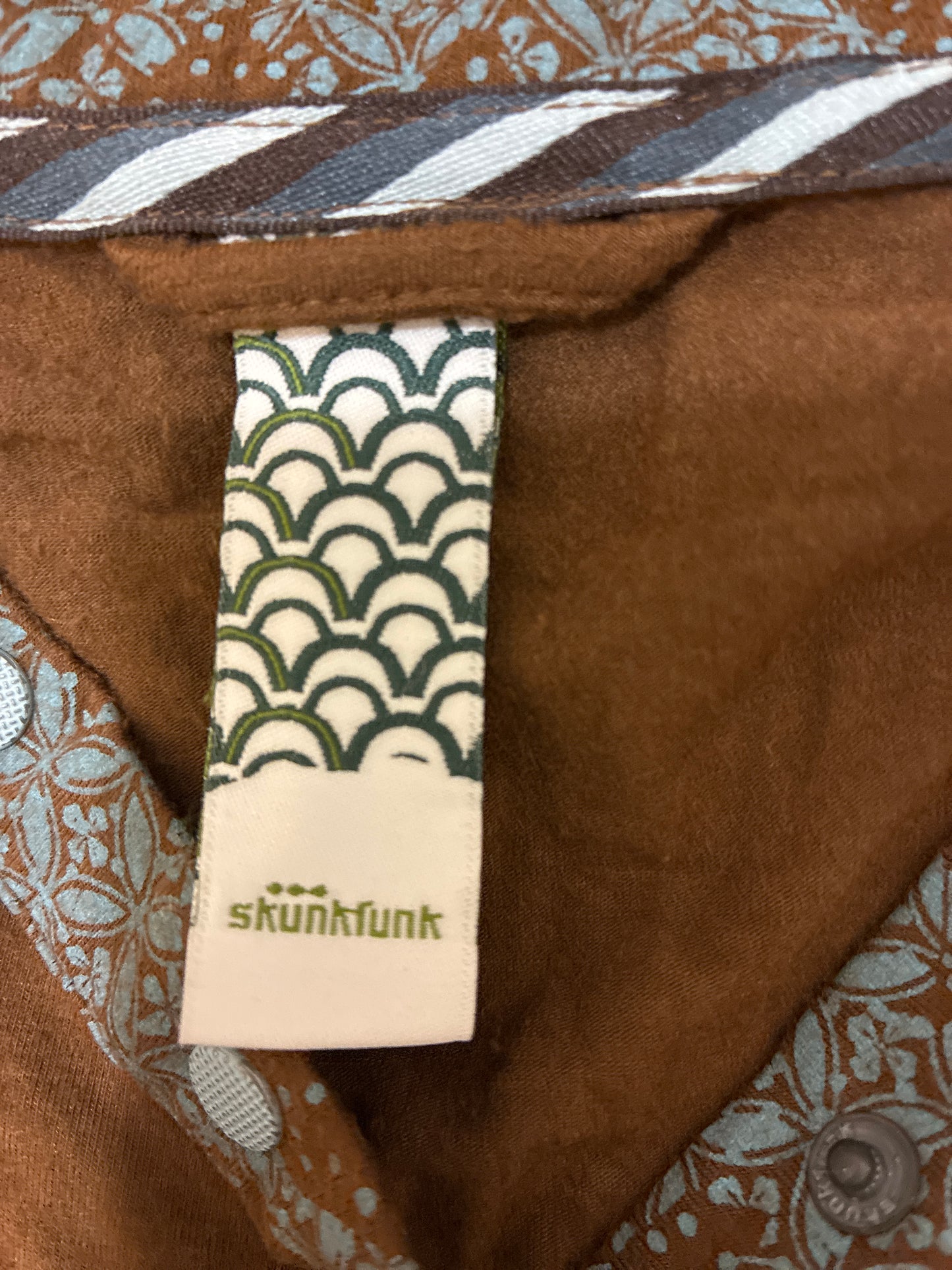 T-shirt épaules dénudées