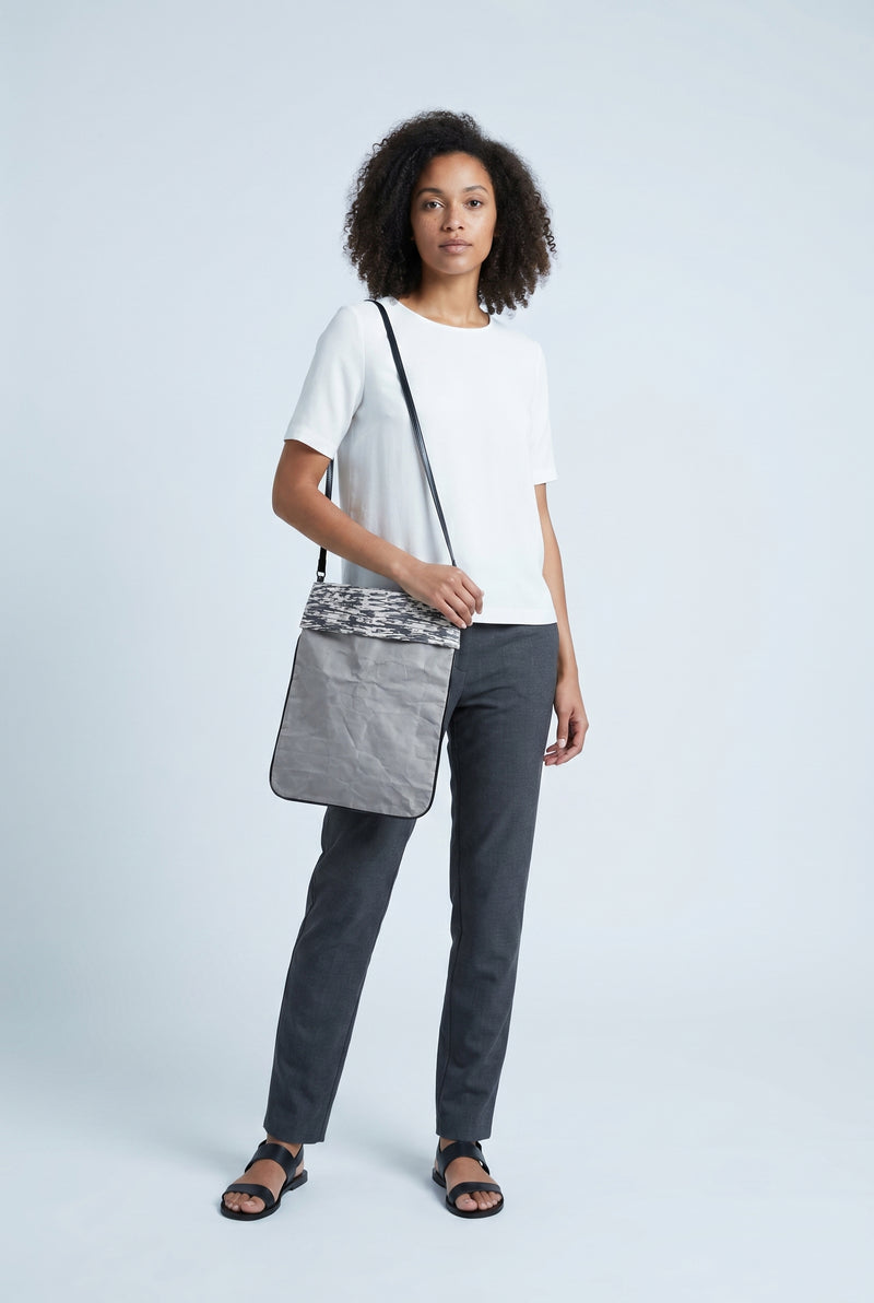 Sac bandoulière effet papier