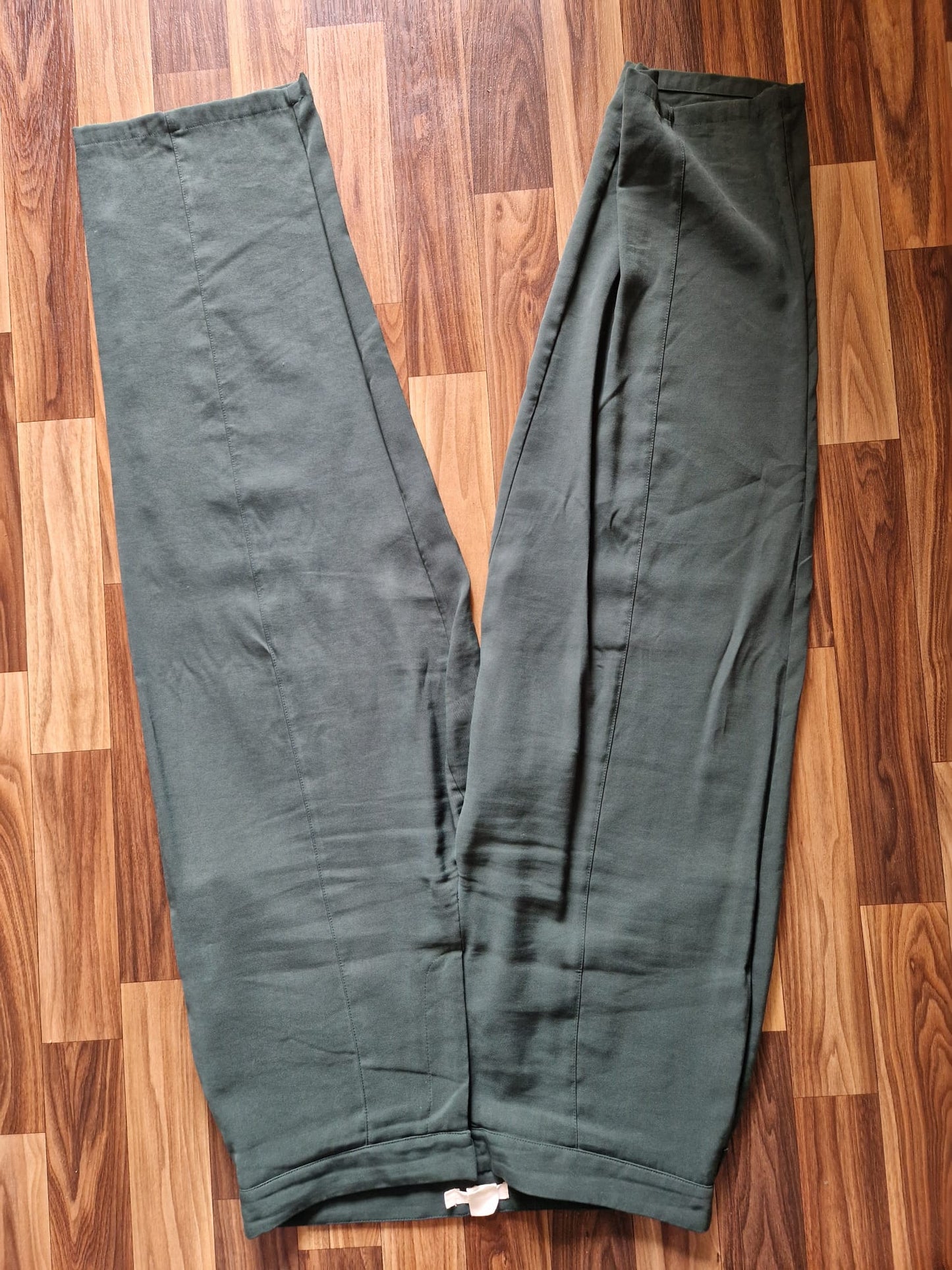 Pantalón verde botella