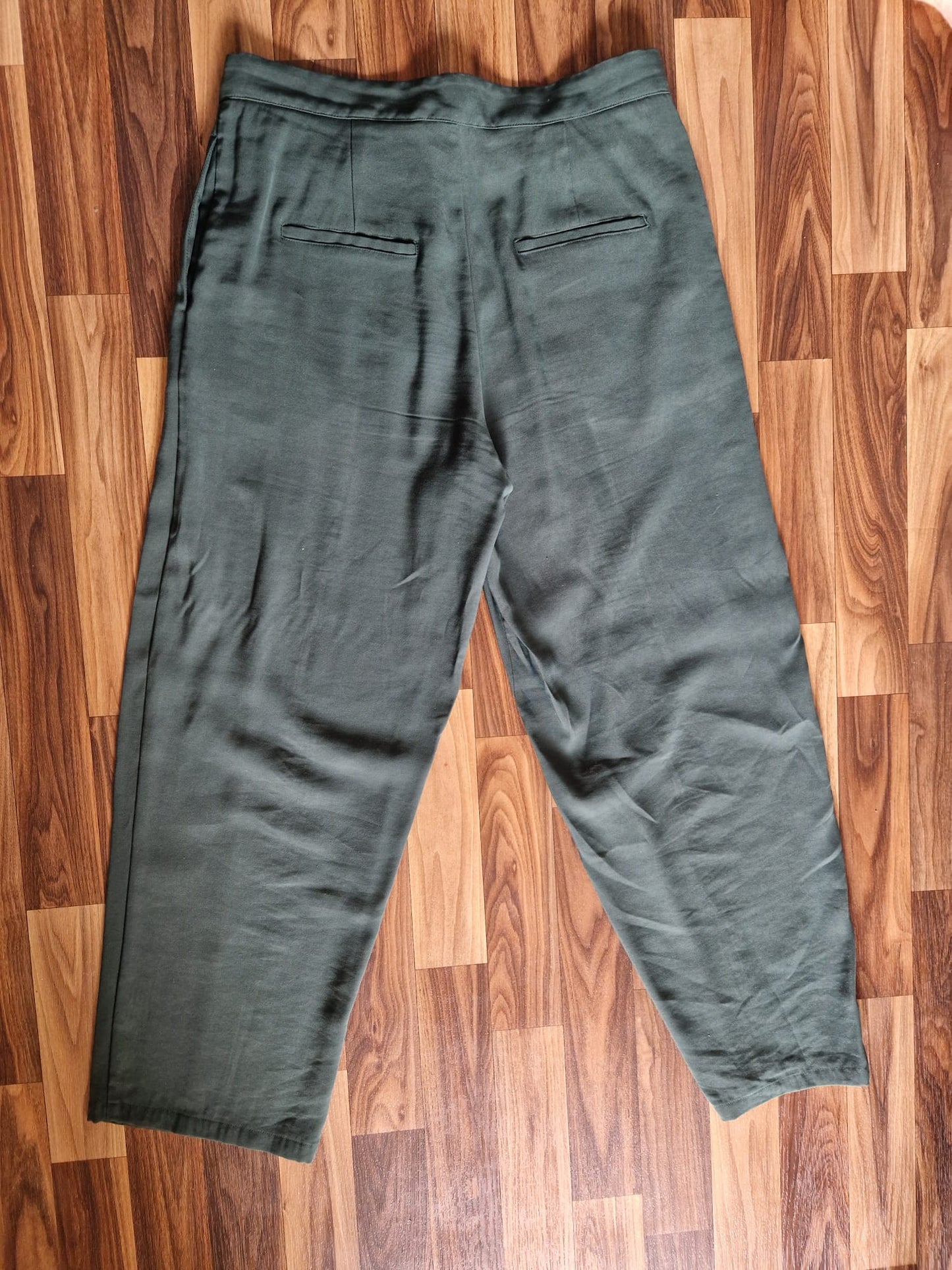 Pantalón verde botella