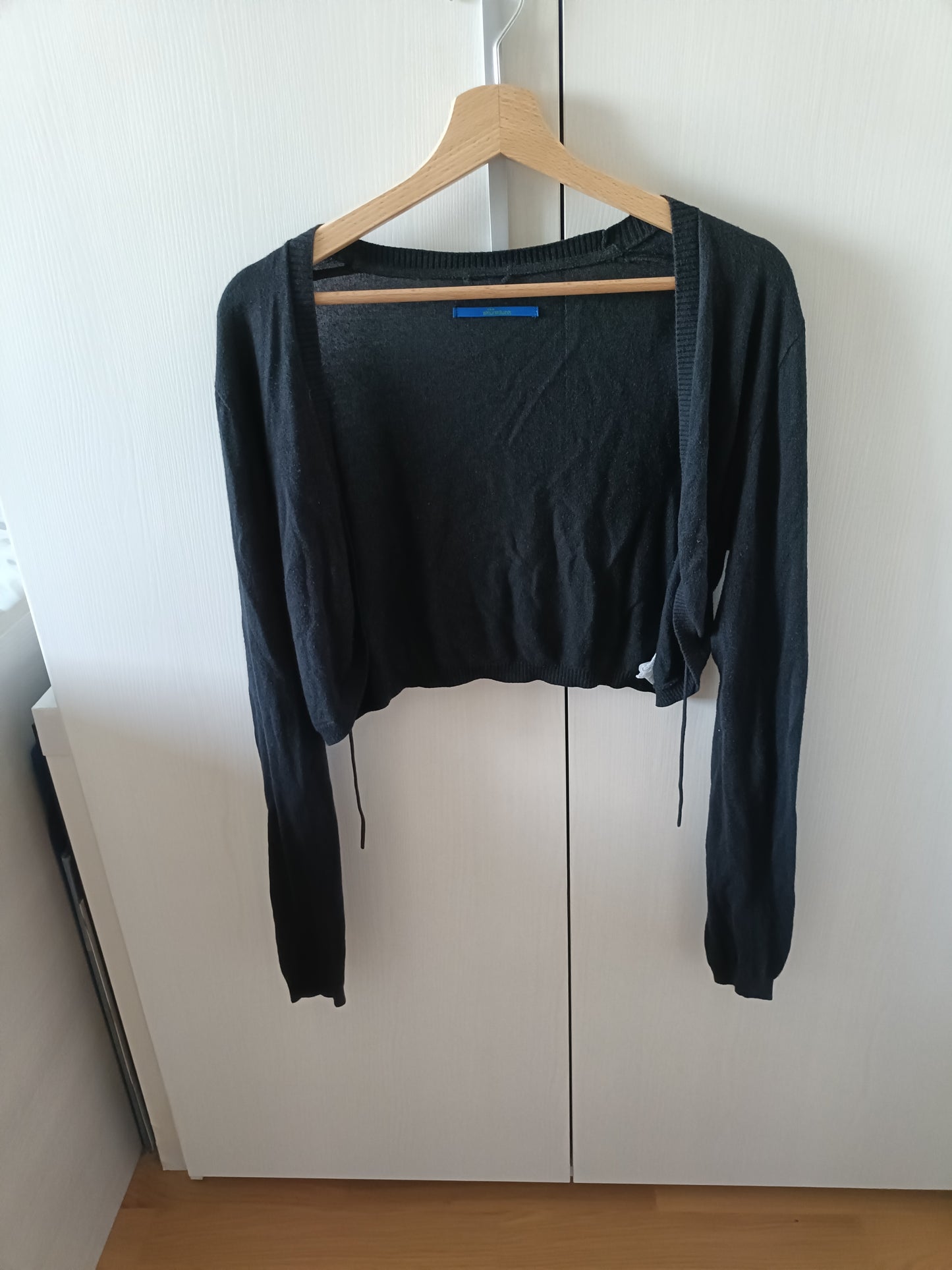 Black bolero
