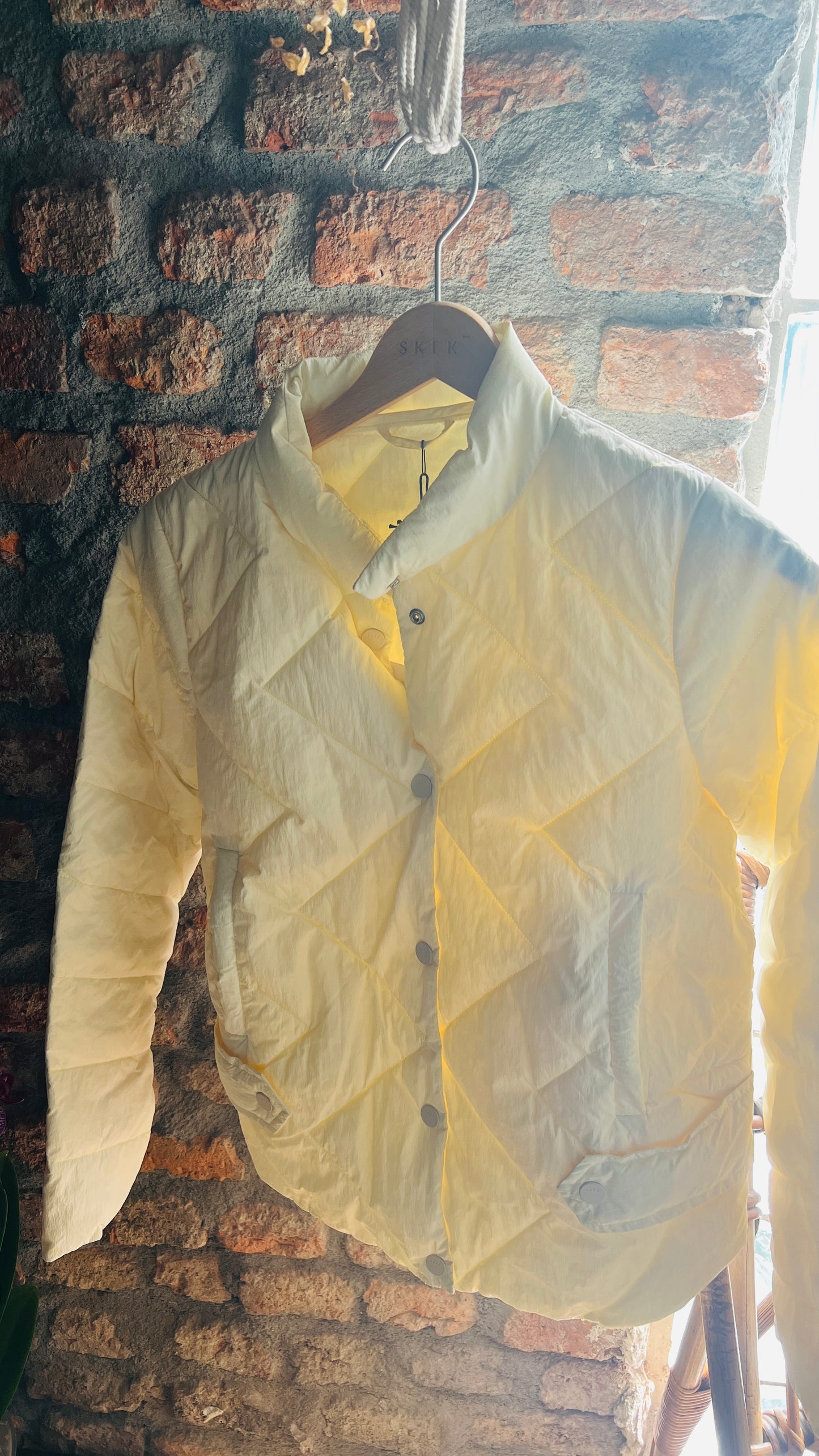 VESTE EIRA