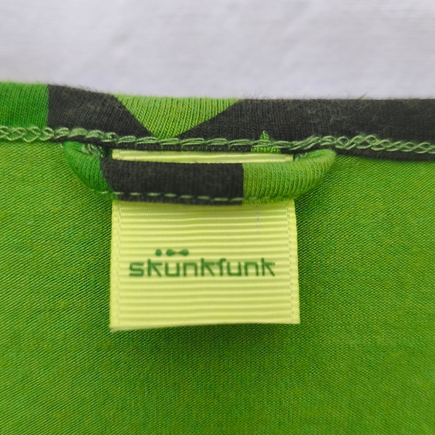 Robe empire effet portefeuille à imprimé feuilles géométriques