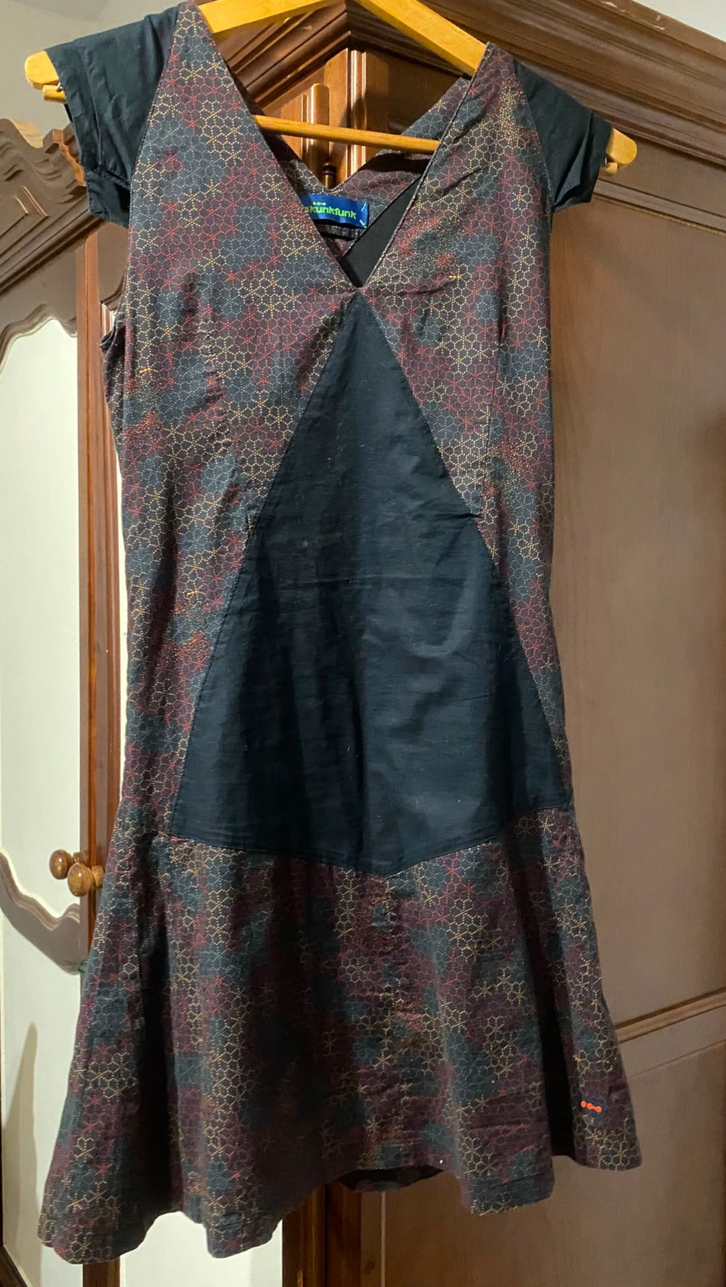 ROBE COURTE AJUSTÉE