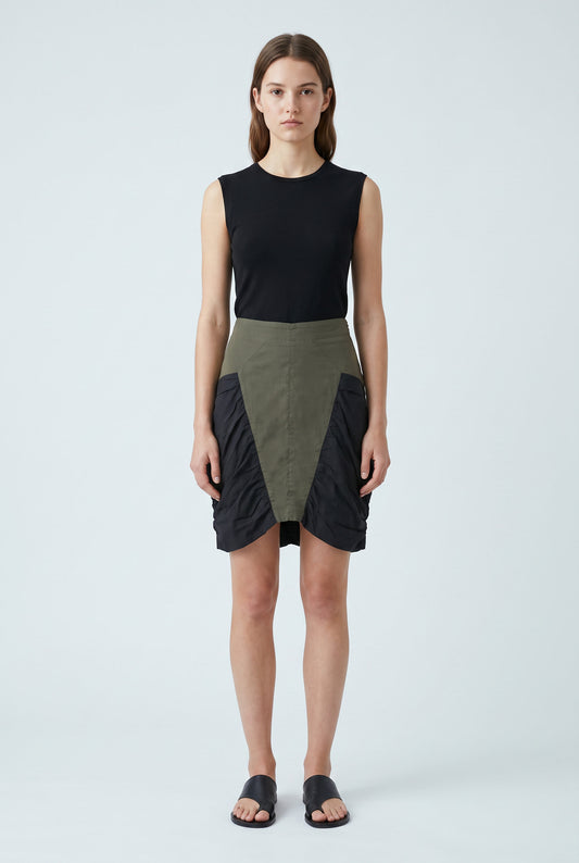 Mini-jupe colorblock vert olive et noir