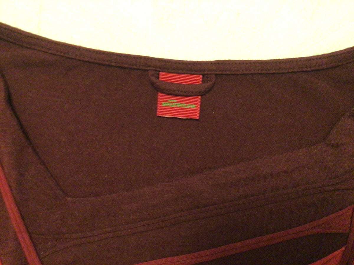 T-shirt à manches longues et col asymétrique