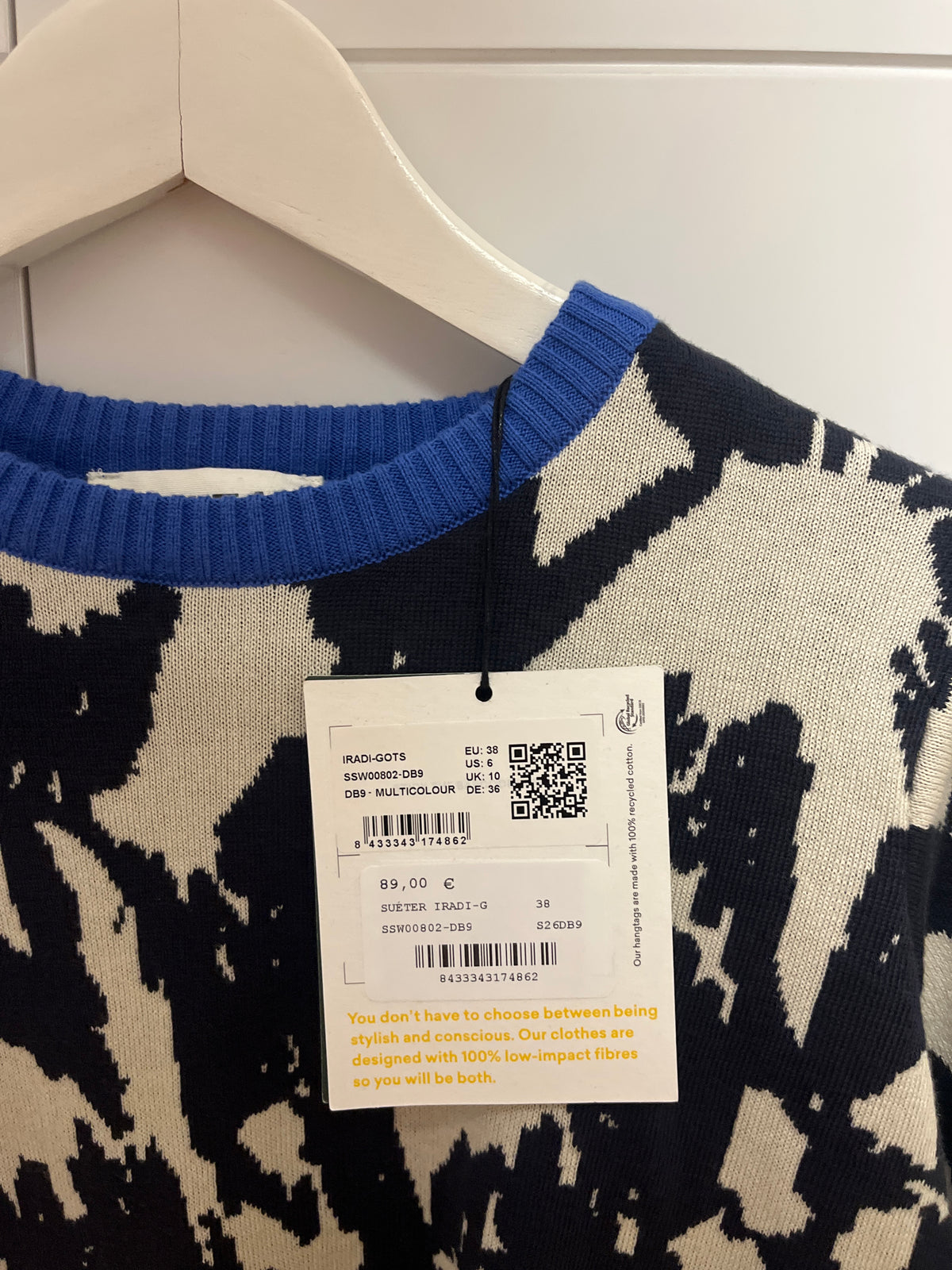 Iradi-G Sweater