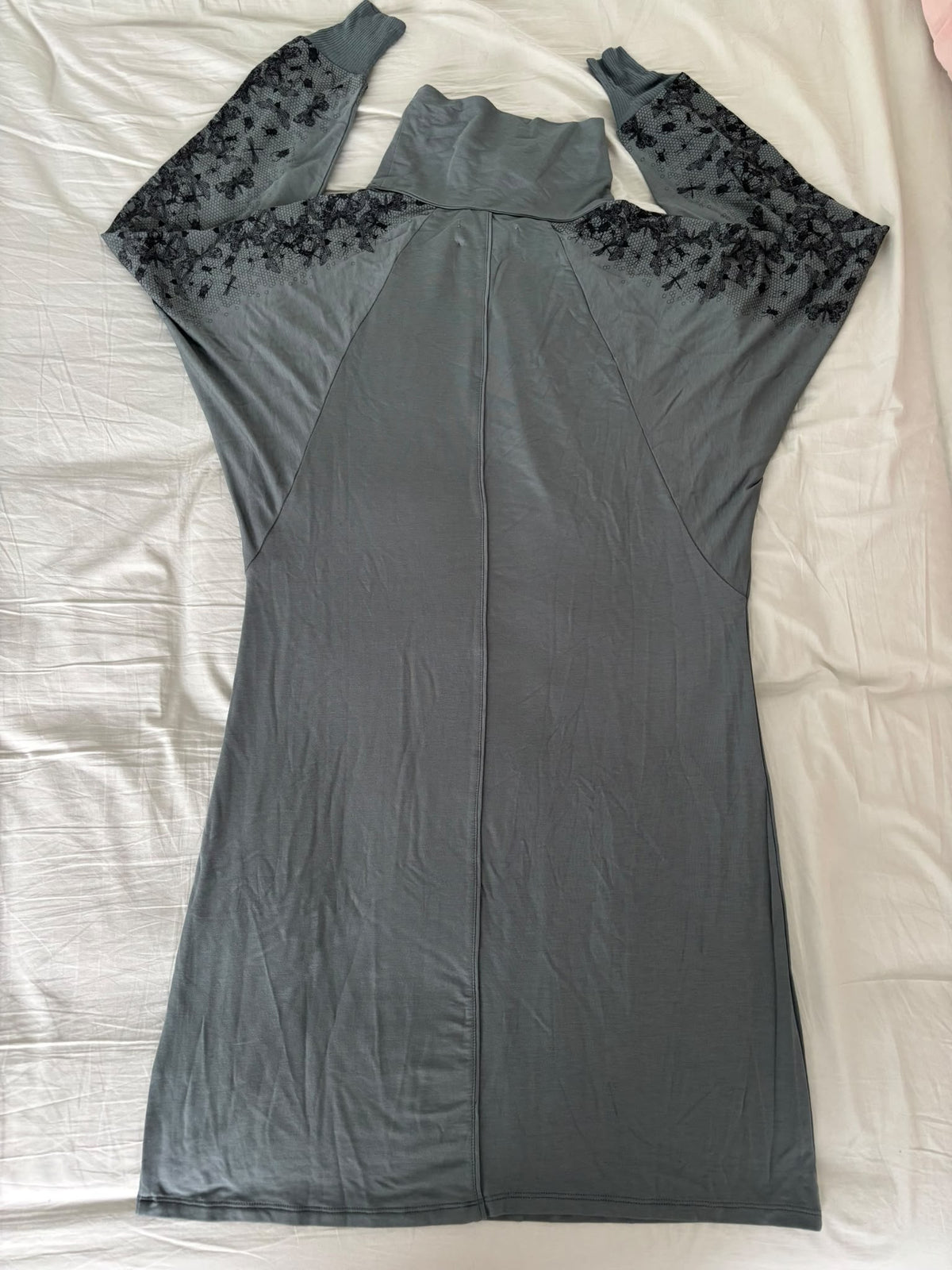 Robe à manches chauve-souris gris verdâtre
