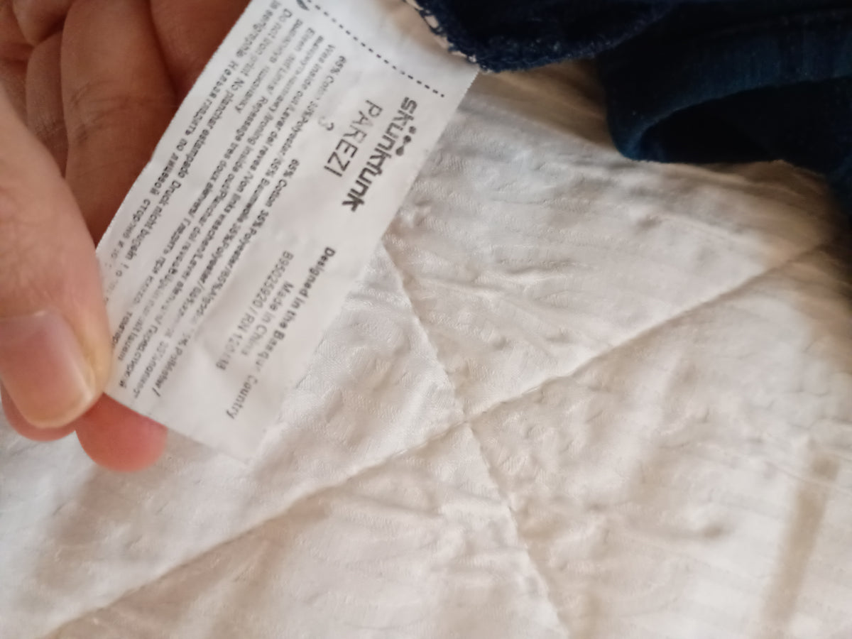 Maglia a maniche corte con cappuccio