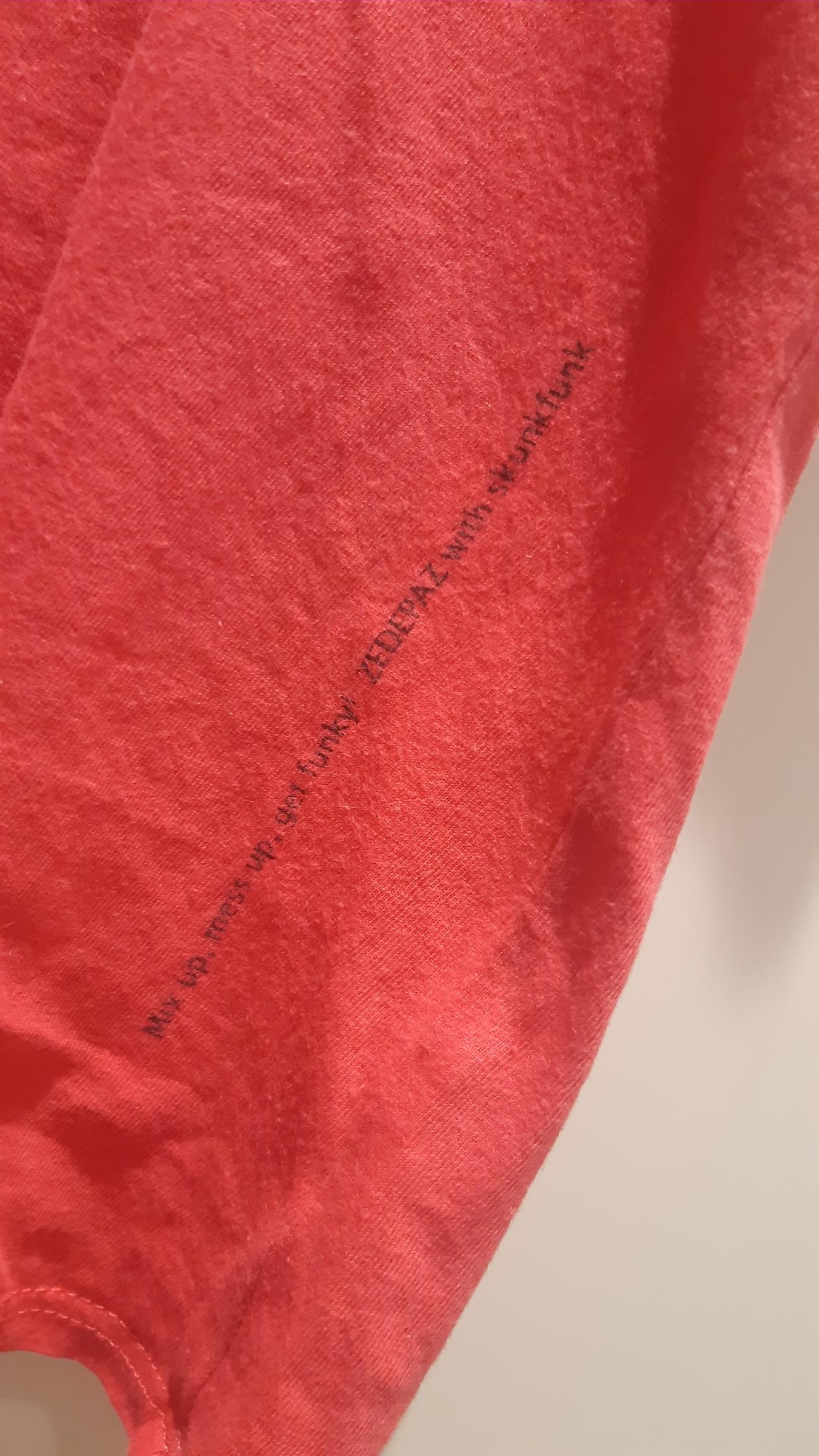 Camiseta rosa ART COLLAGE