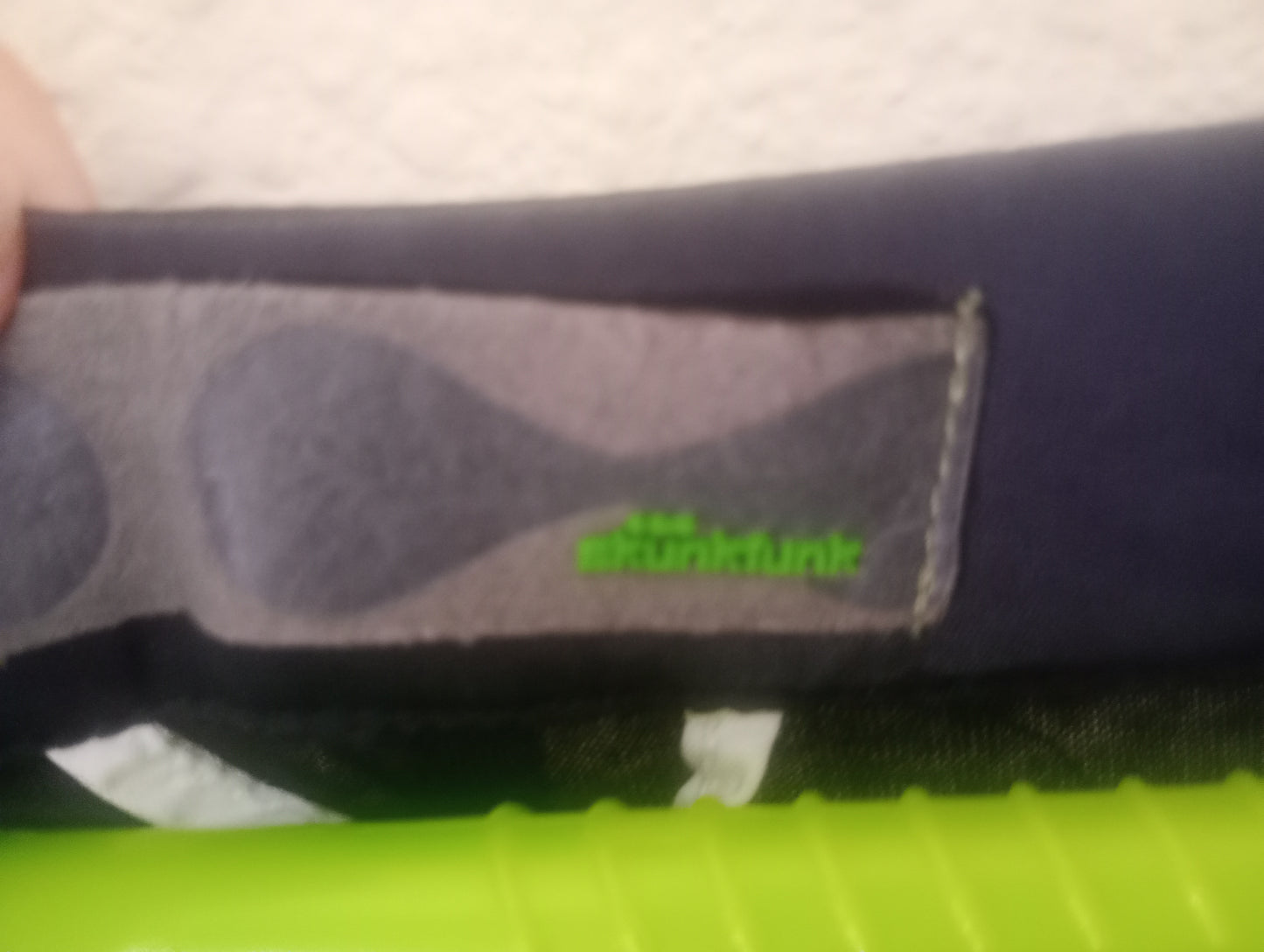 Robe courte blanche et noire Zuzua