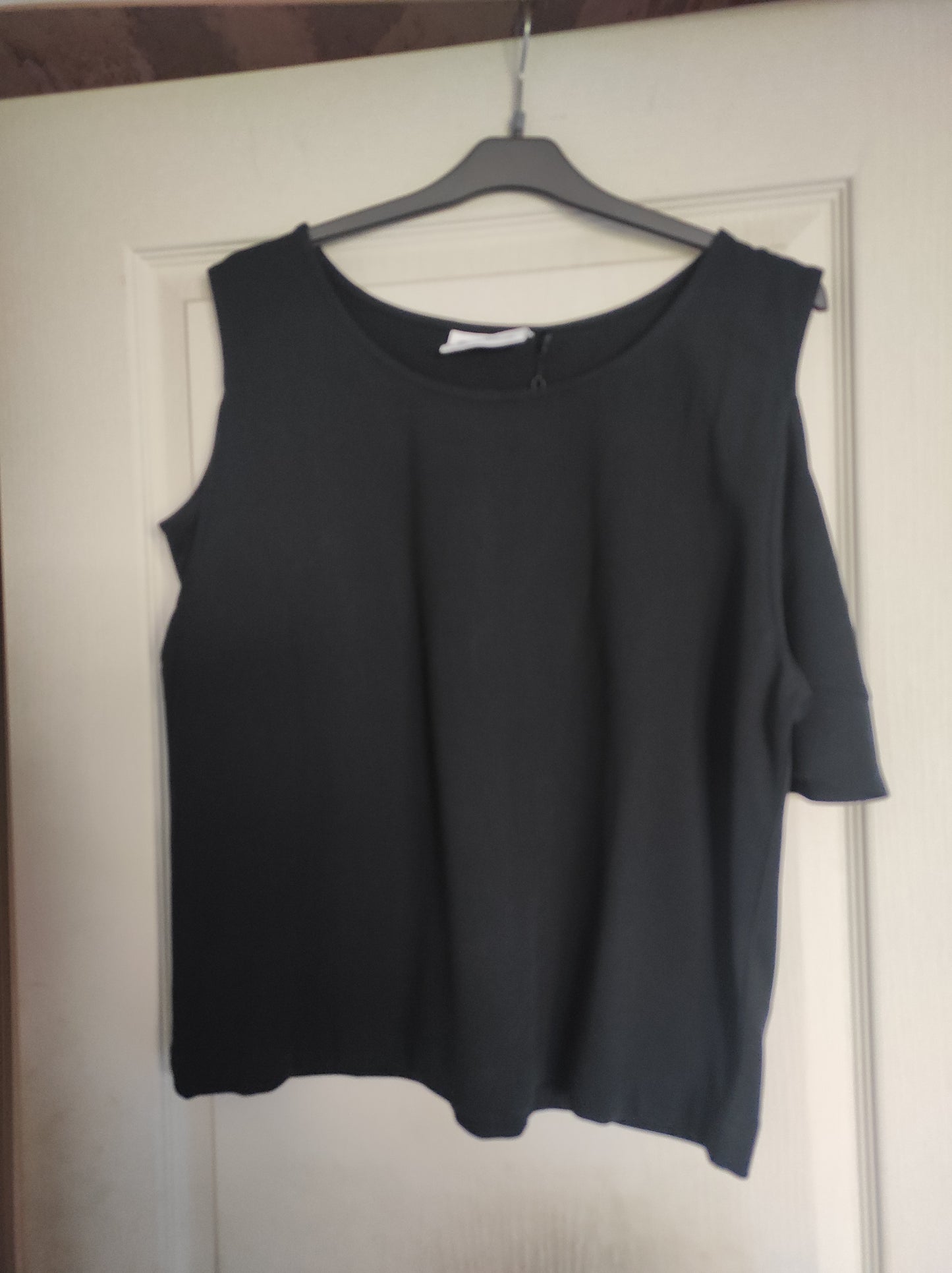 Nueva camiseta modelo LEZA