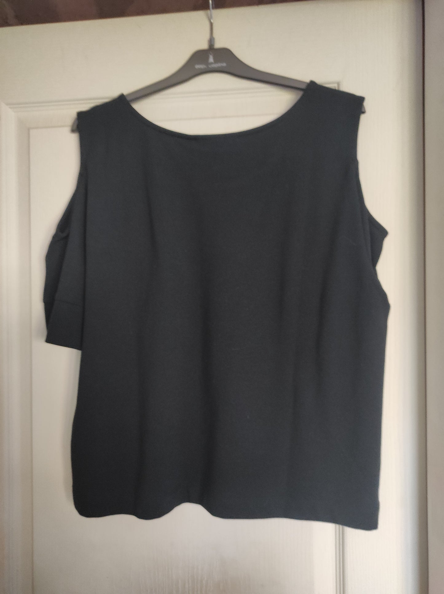 Nueva camiseta modelo LEZA