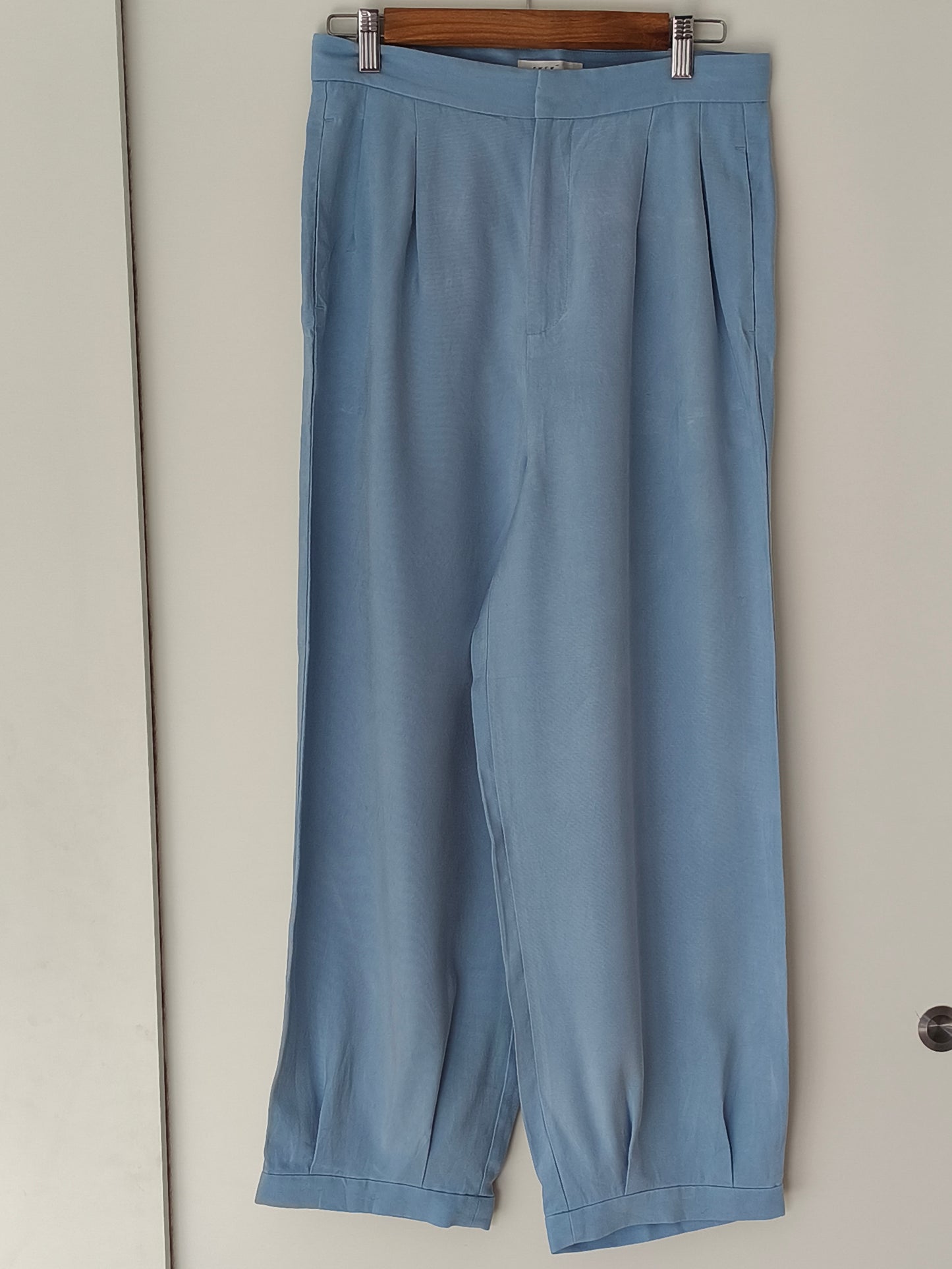 PANTALONES DE MUJER IZEA