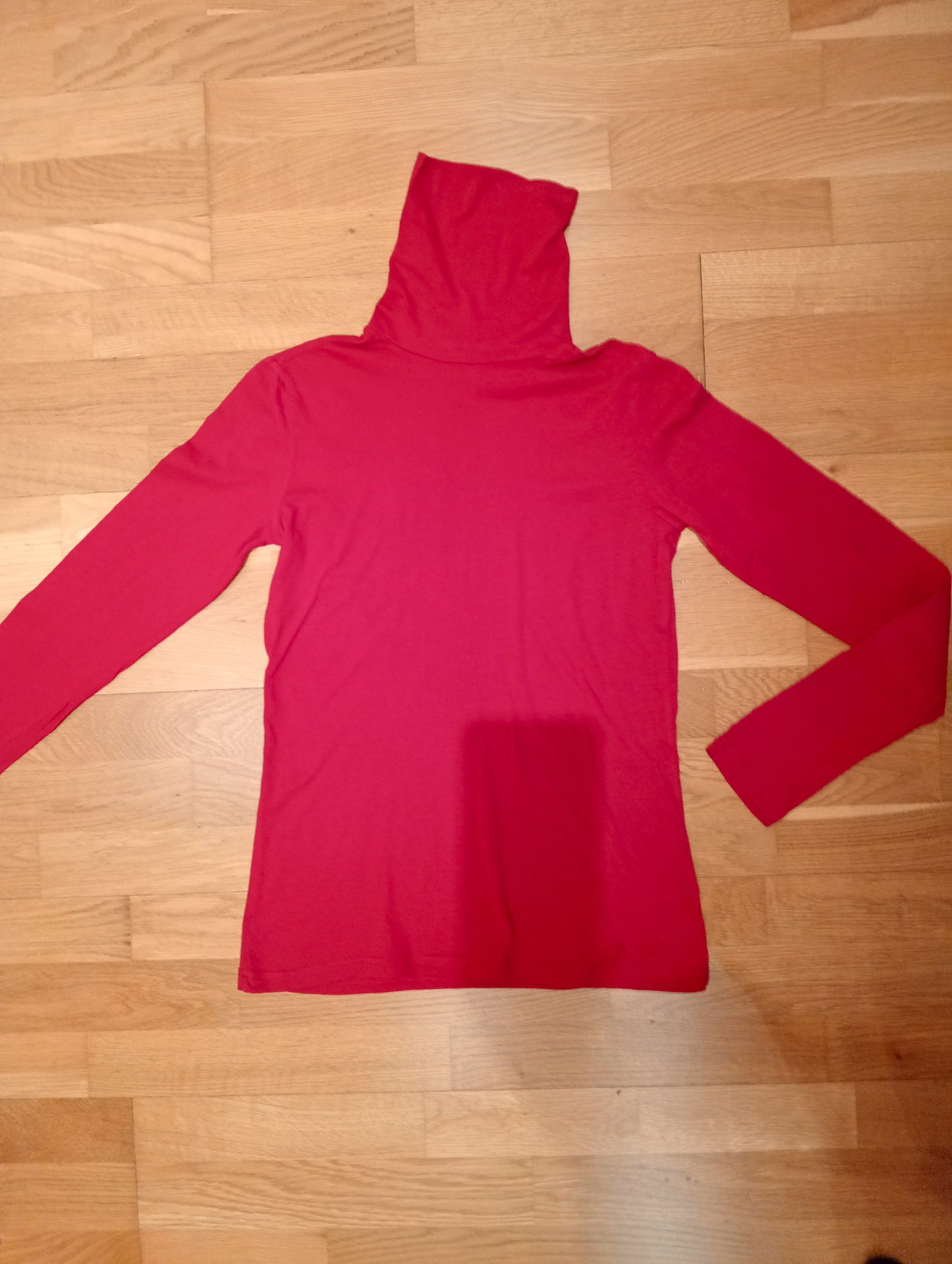 Camiseta cuello alto roja