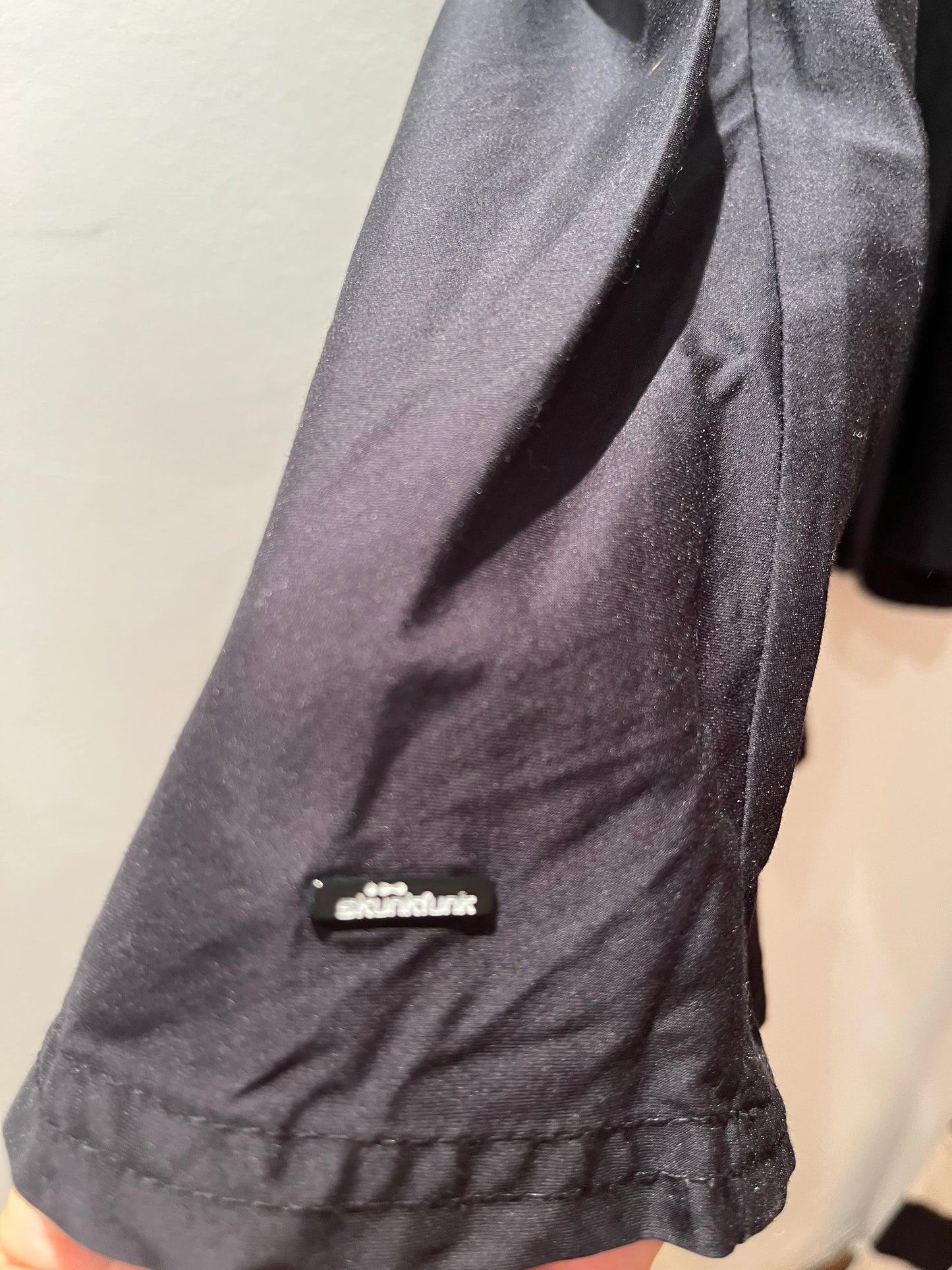 Vestido blanco y negro