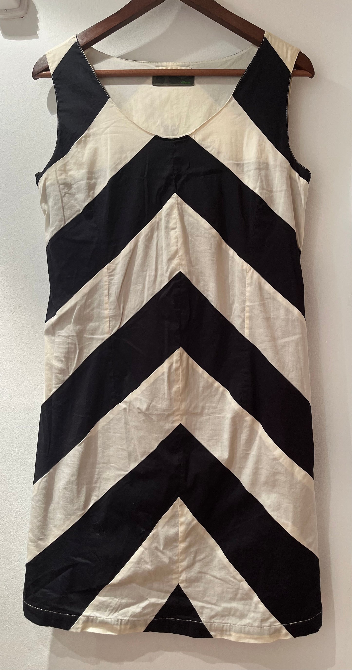 Vestido blanco y negro