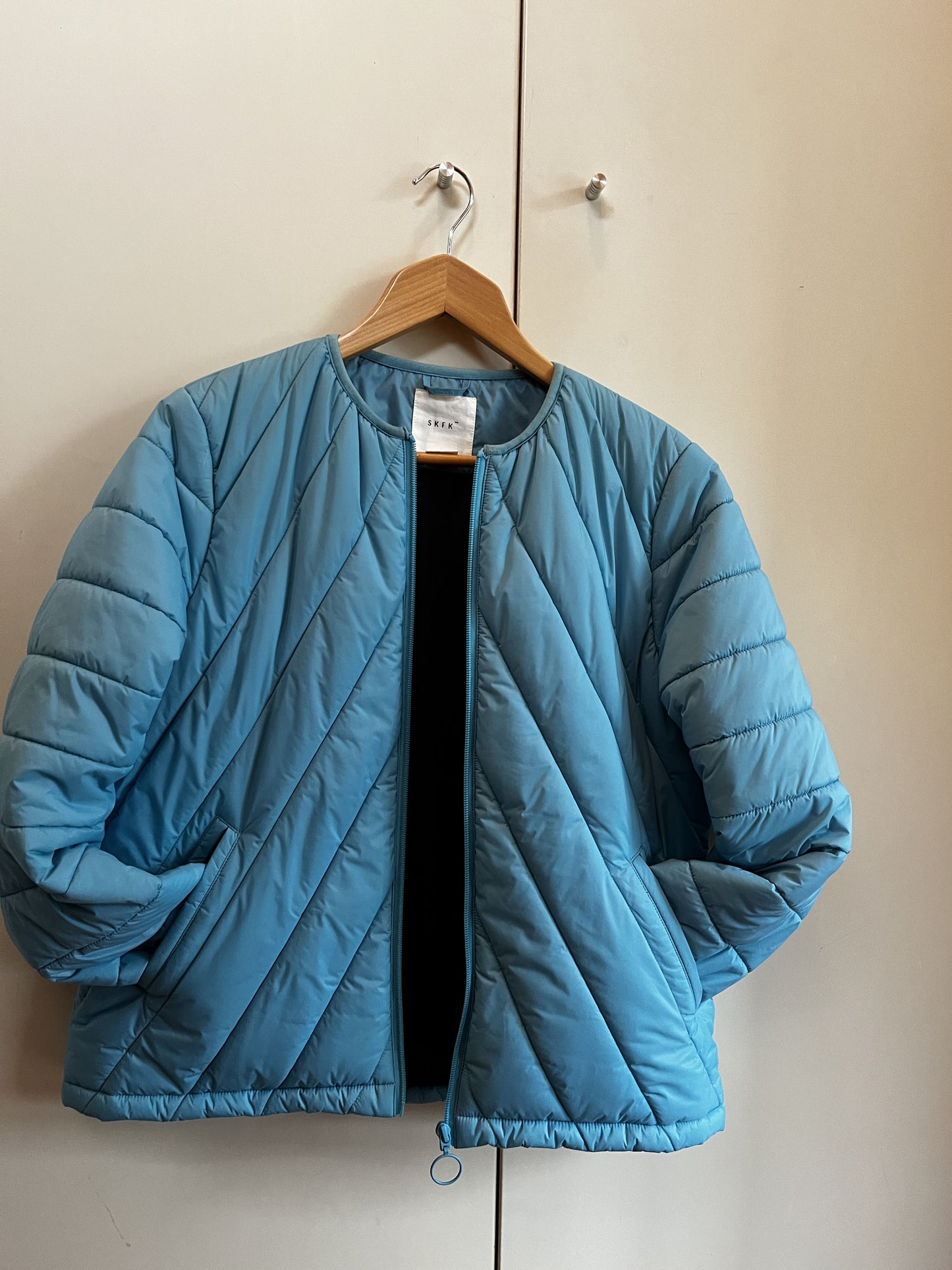 CHAQUETA DE MUJER AIZENE