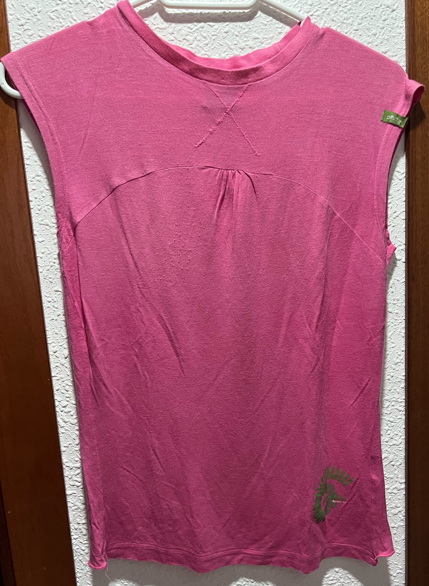 Short-sleeved T-shirt