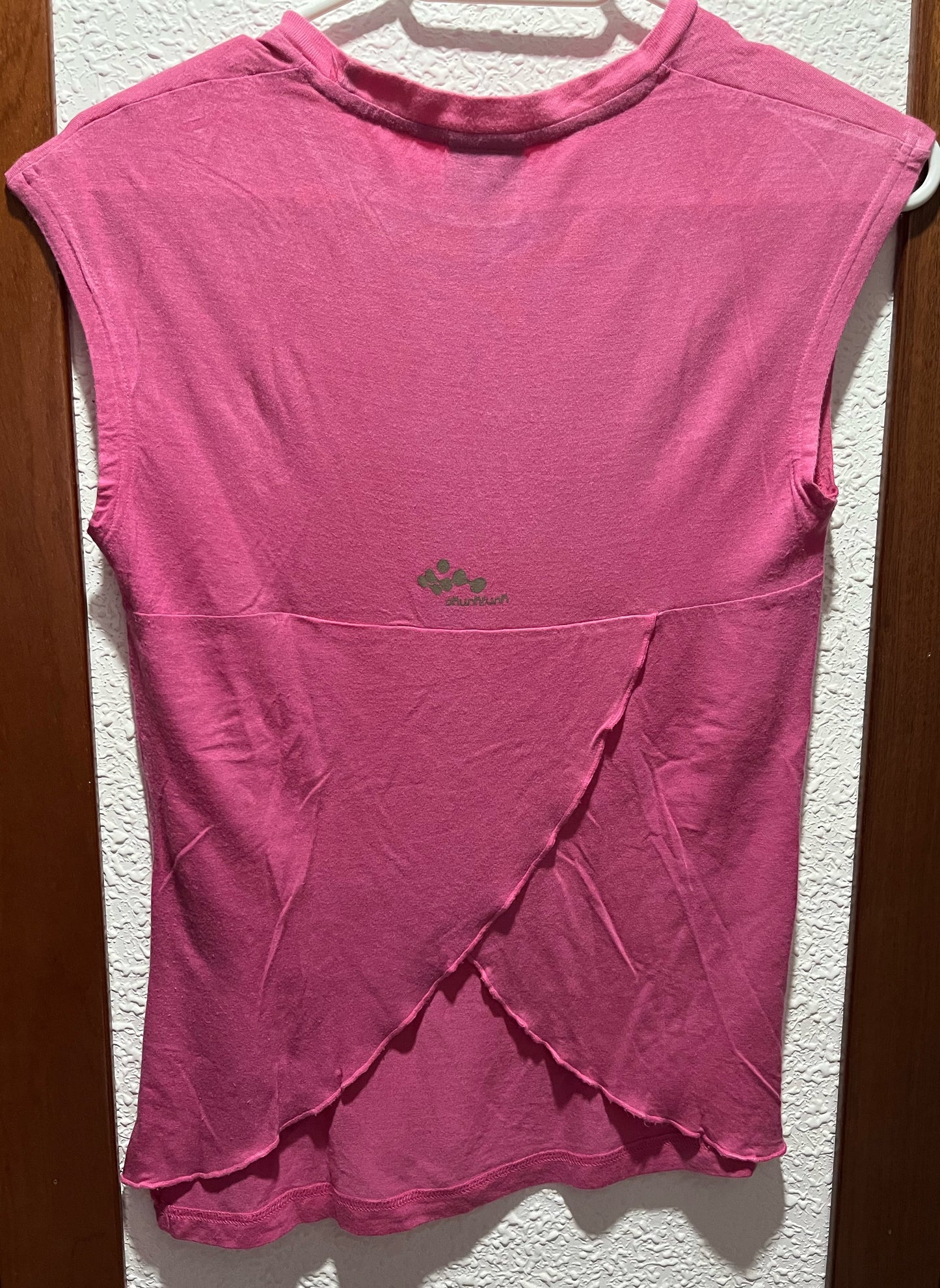 Short-sleeved T-shirt