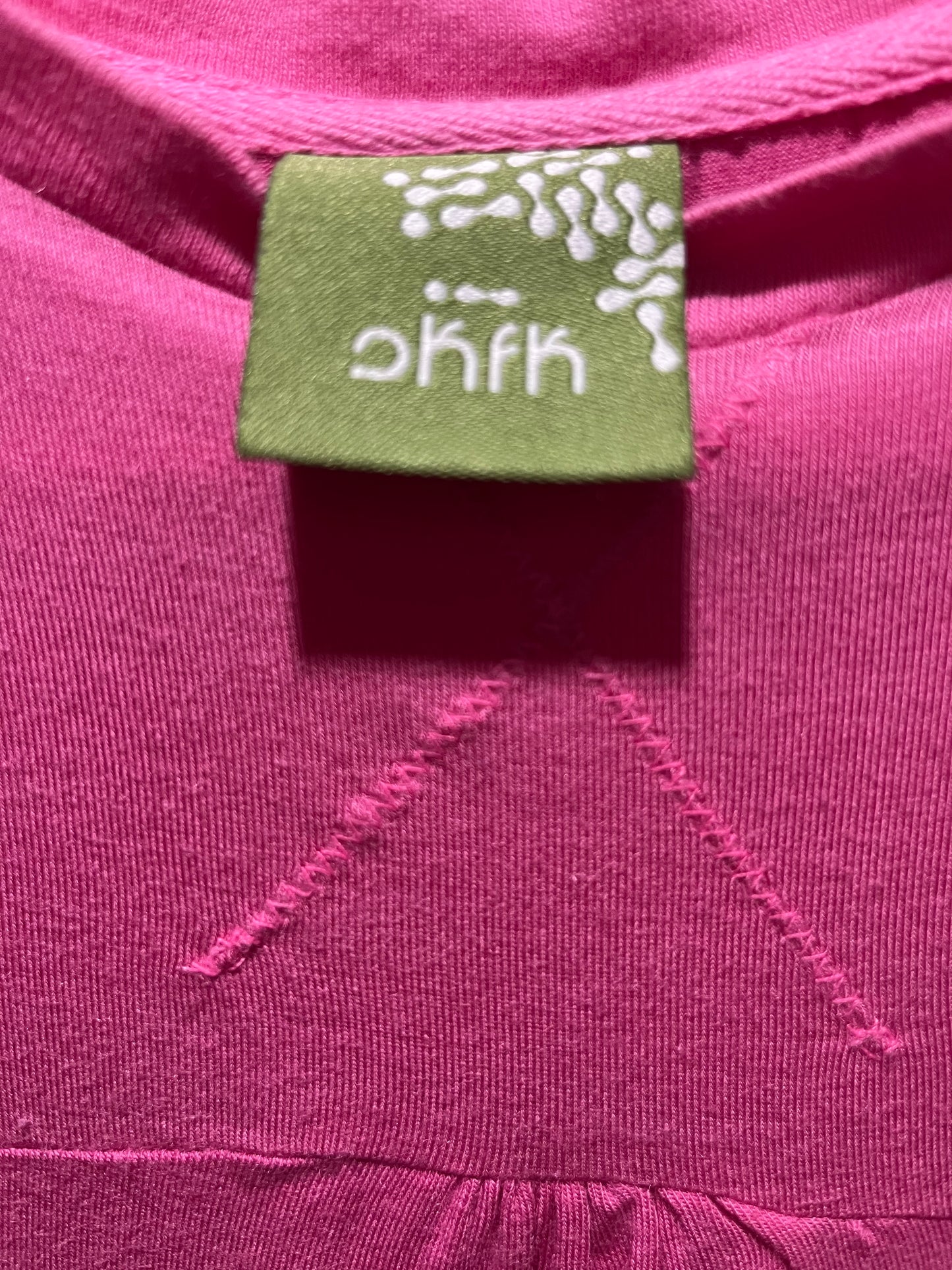 Short-sleeved T-shirt