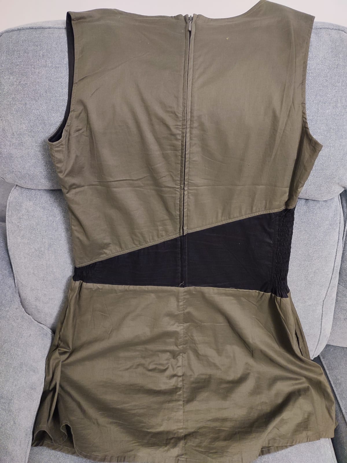 GREEN SLEEVELESS DRESS