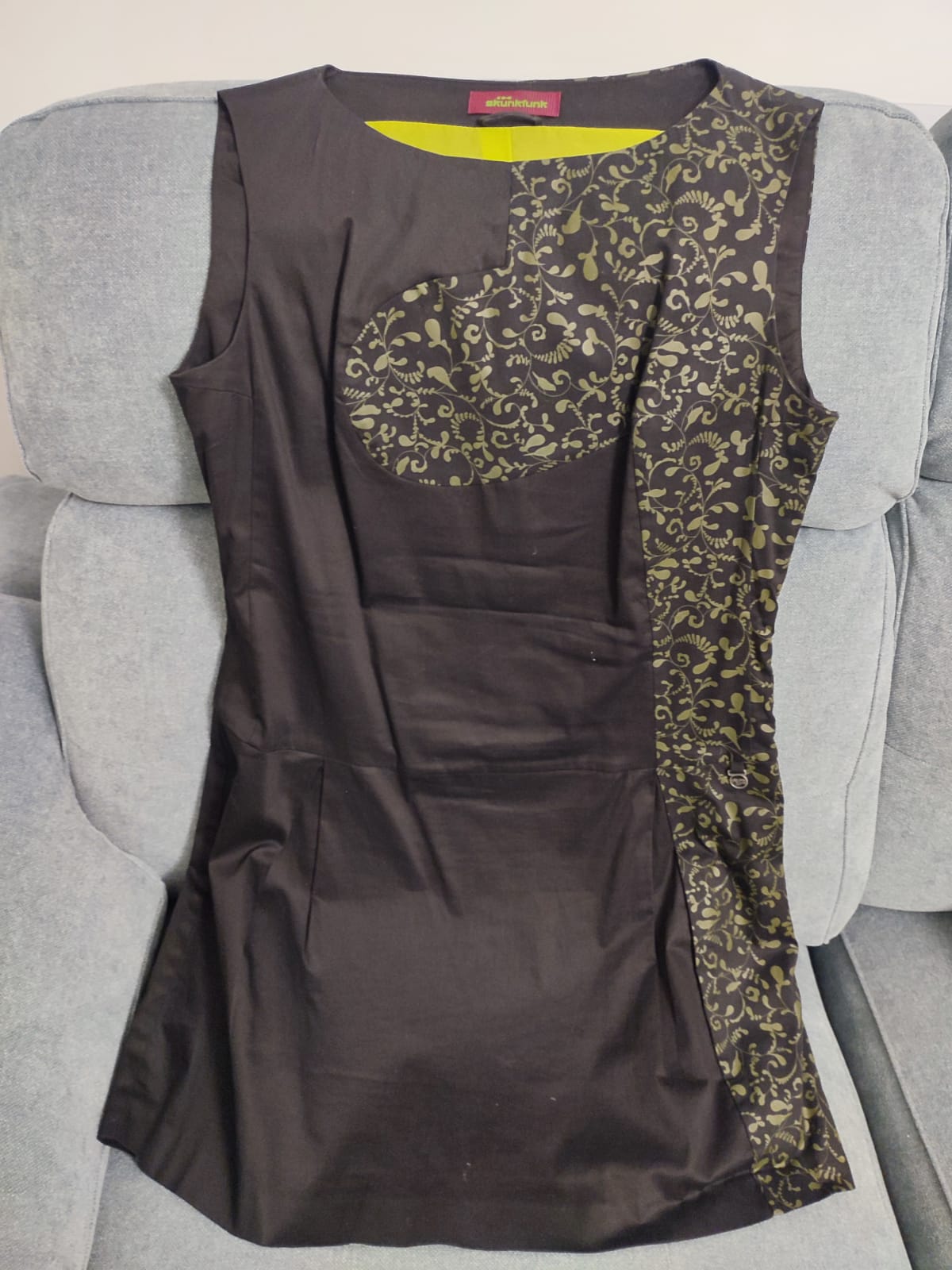 BLACK AND GREEN DRESS