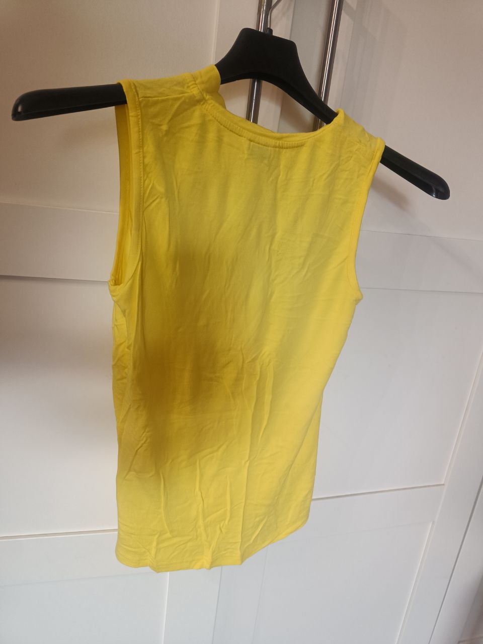 Parte superior amarilla