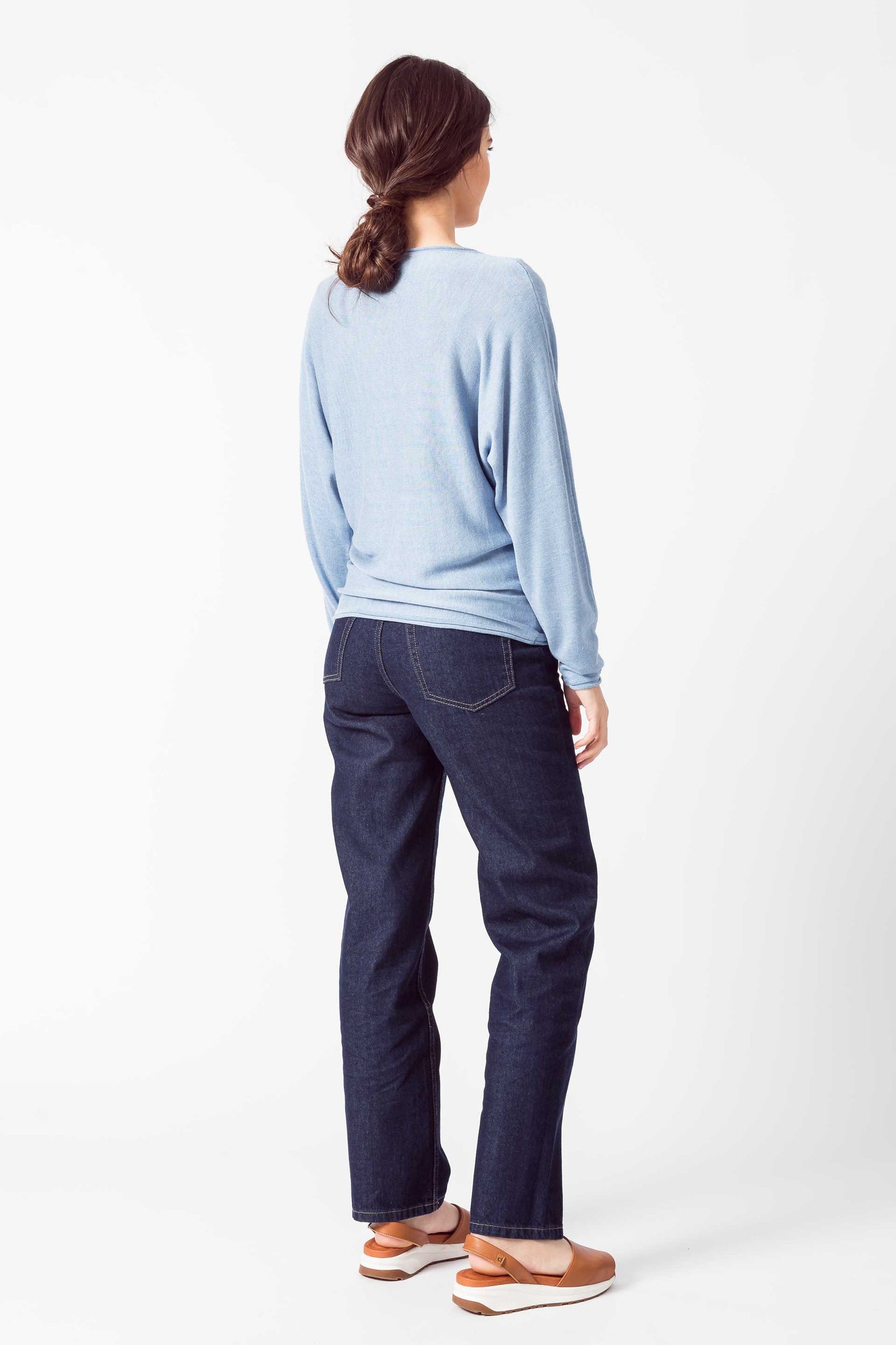 BEITA WOMEN SWEATER