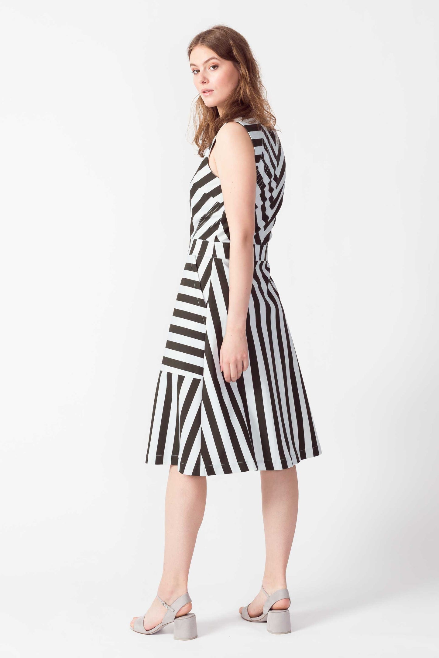 IHINTZA WOMEN DRESS