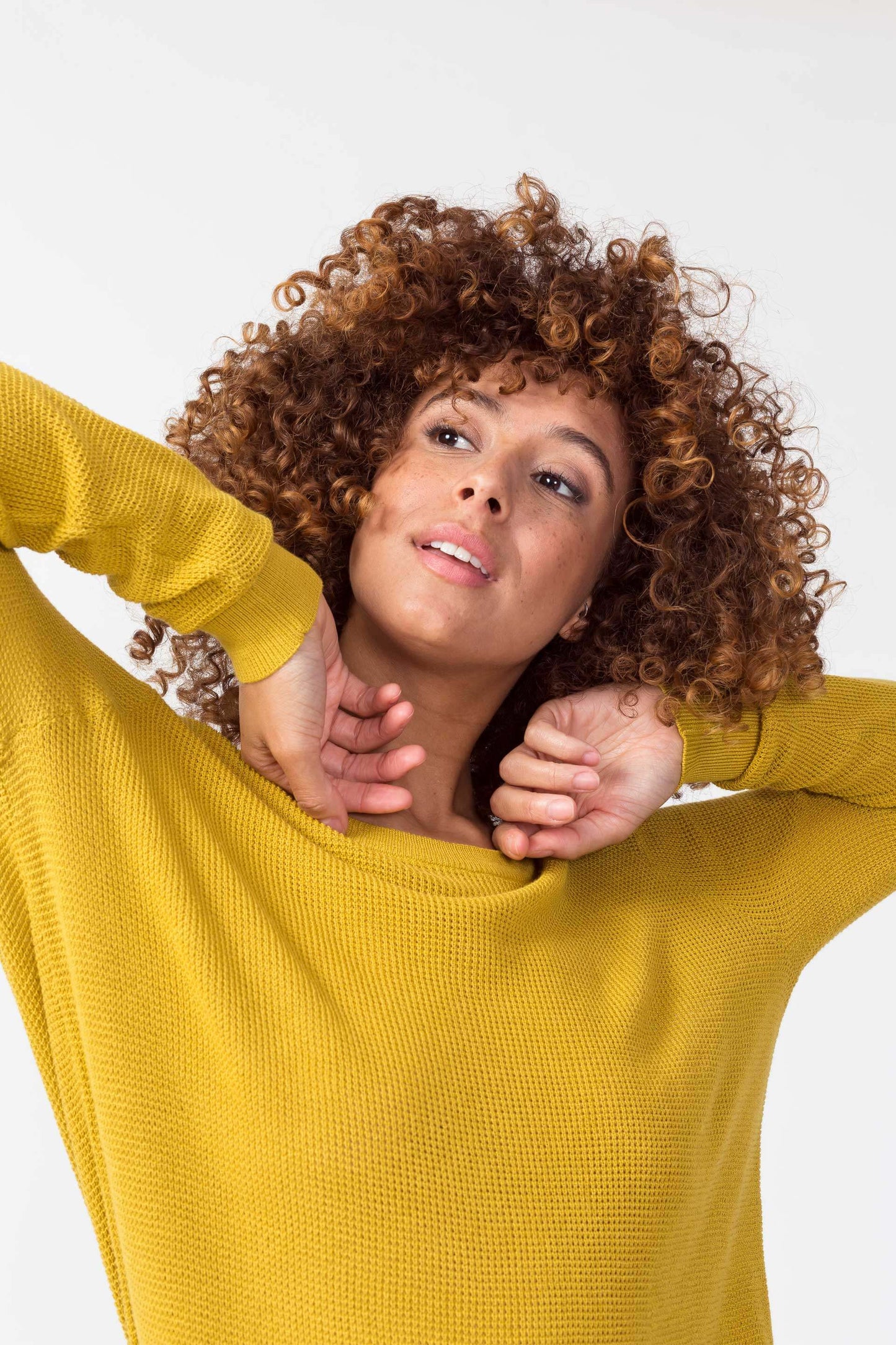 IRADI WOMEN SWEATER