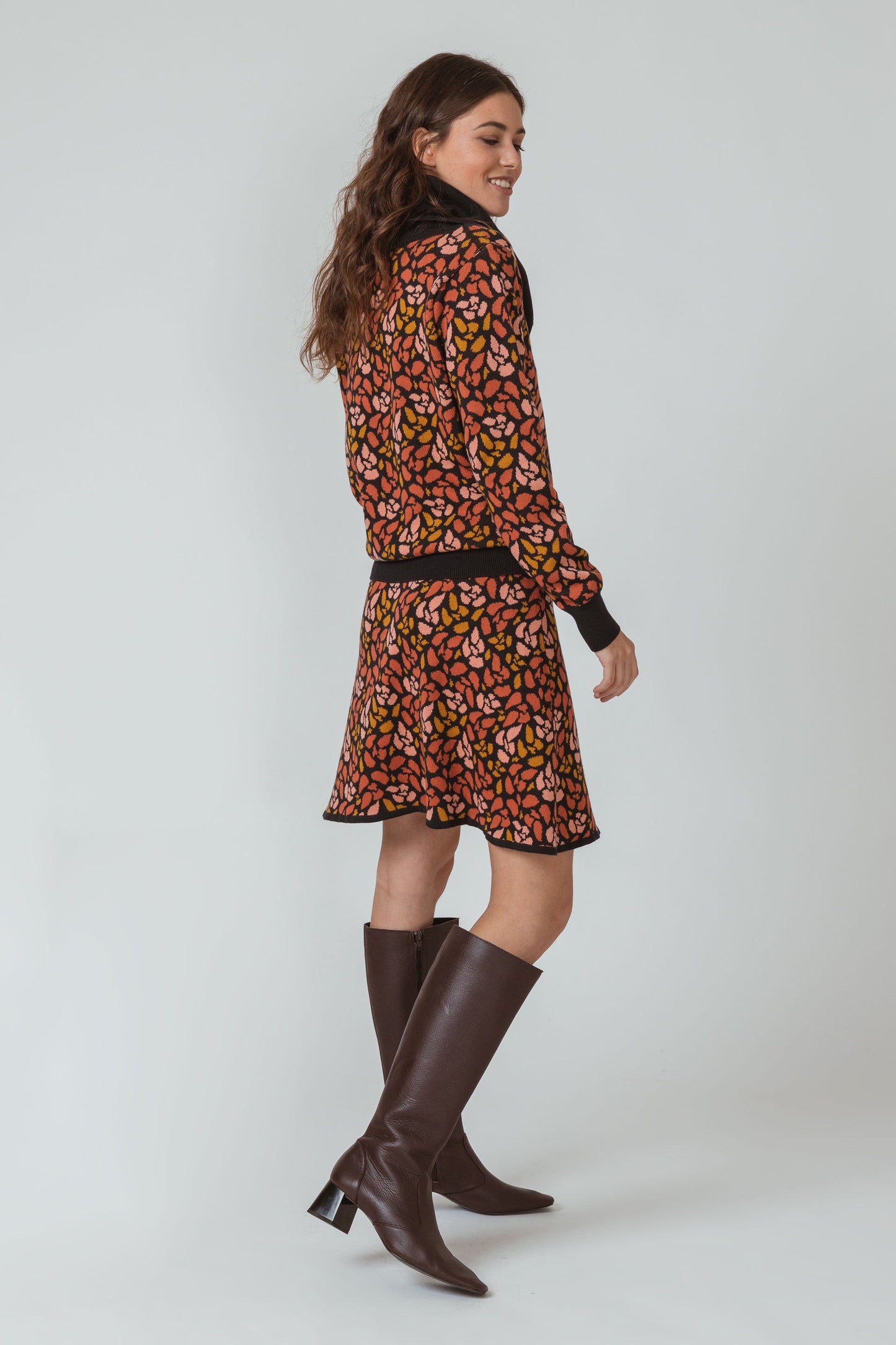 KALA WOMEN'S SWEATER