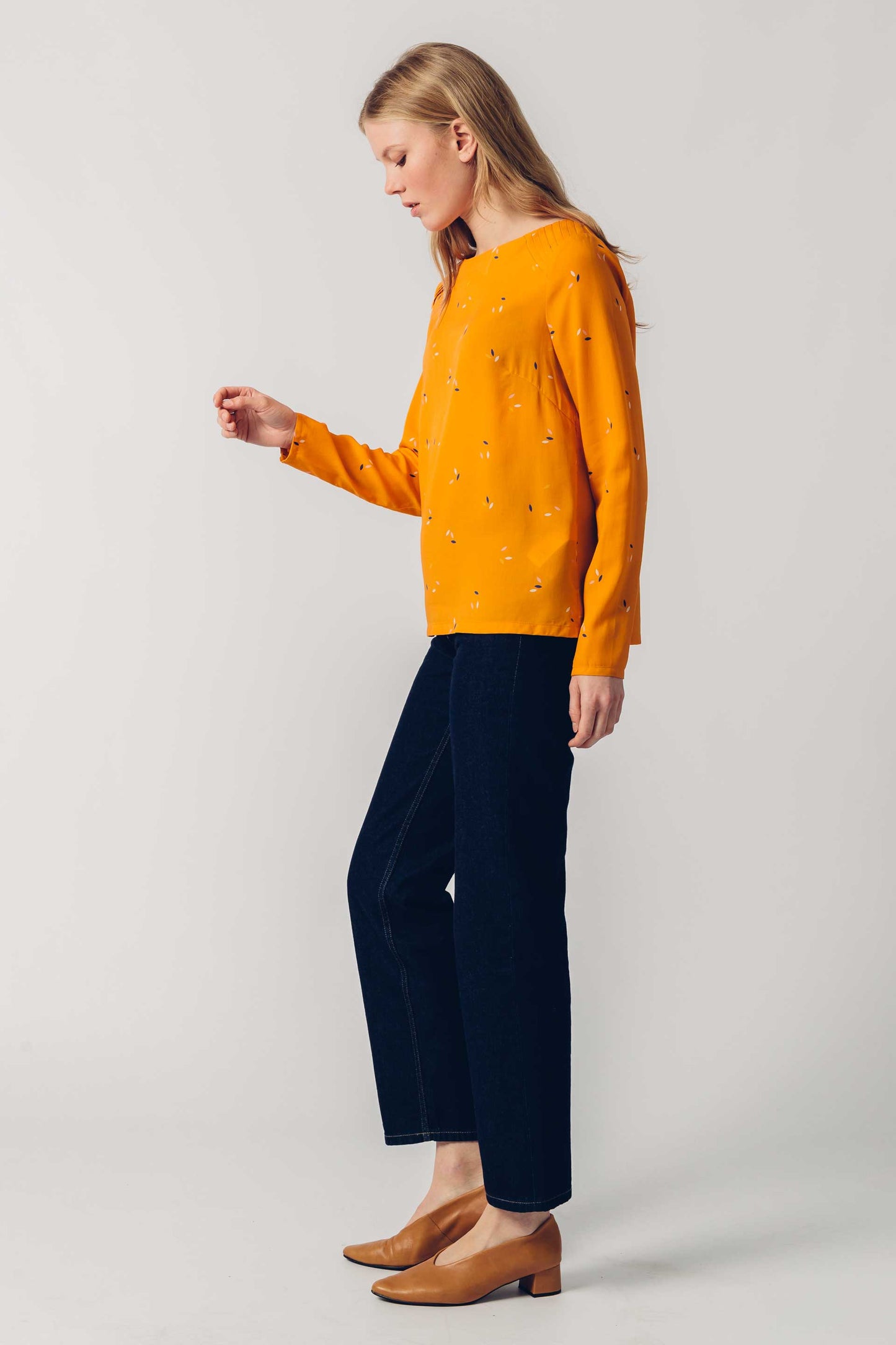 LAPIA WOMEN SHIRT